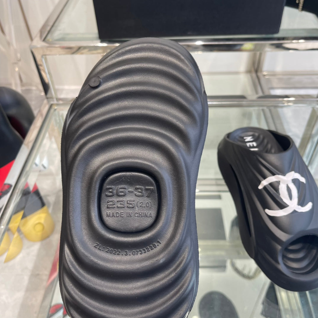 CC Slippers Black Foam  204135