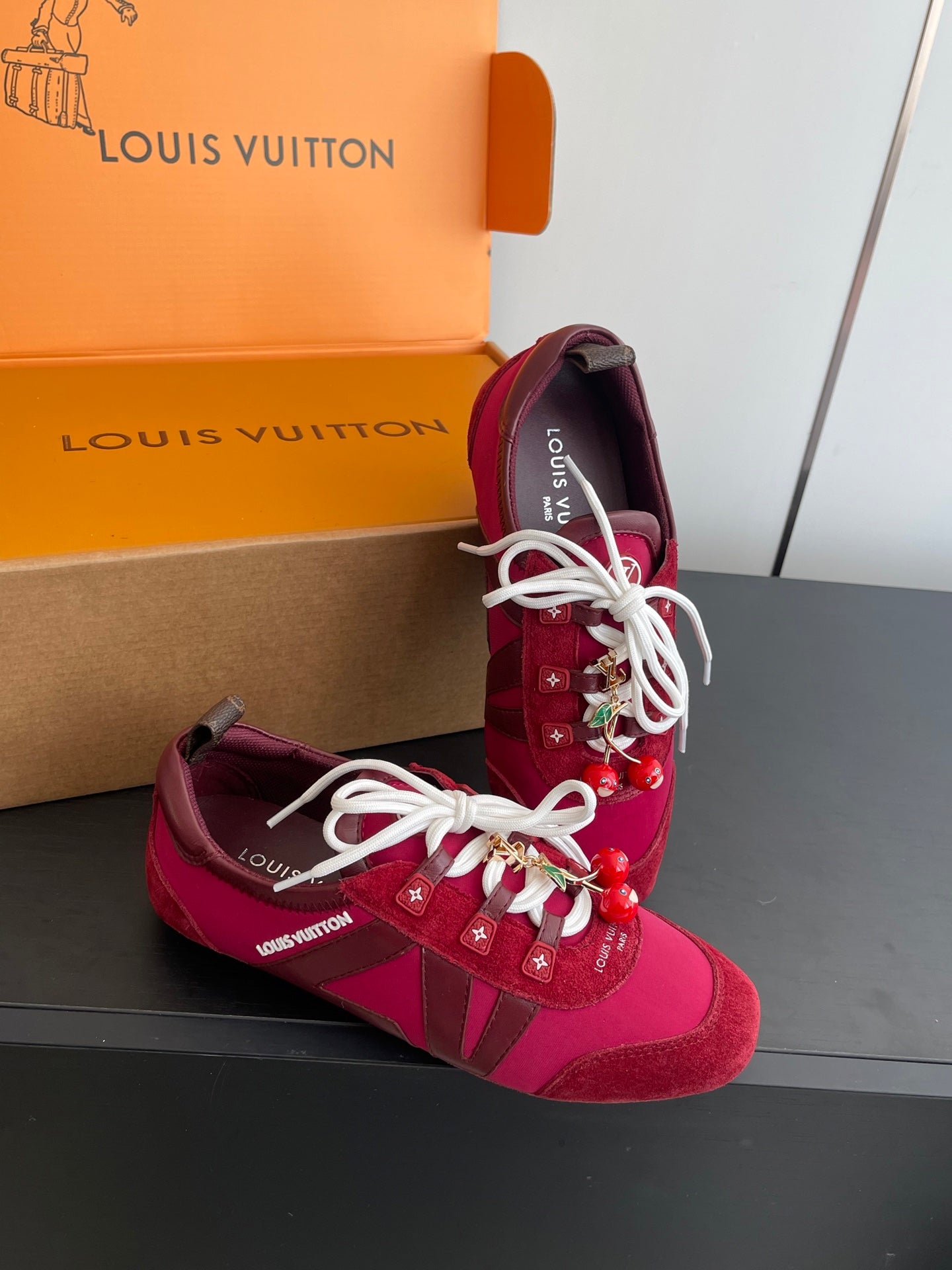LV 26ss Ballet Sneakers Berry Red Suede 631490
