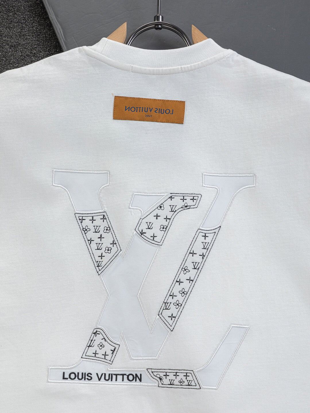 LV 26A Crew Neck Short-Sleeve T-Shirt Cotton 405637