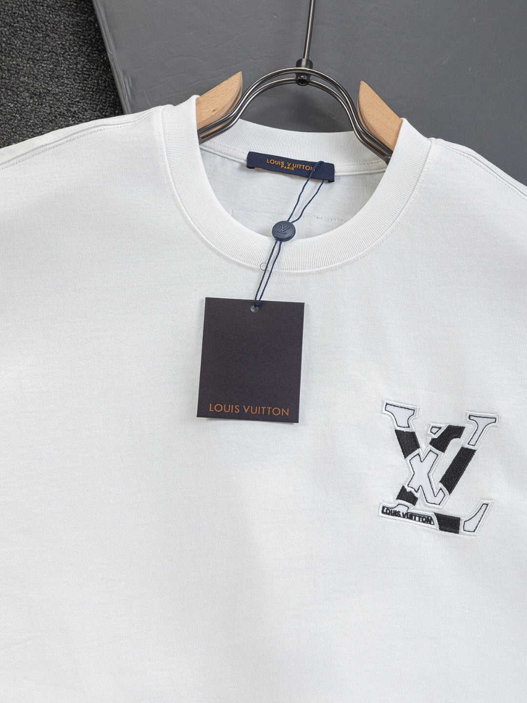 LV 26A Crew Neck Short-Sleeve T-Shirt Cotton 405637