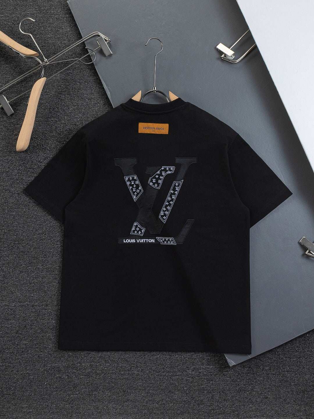 LV 26A Crew Neck Short-Sleeve T-Shirt Cotton 405637