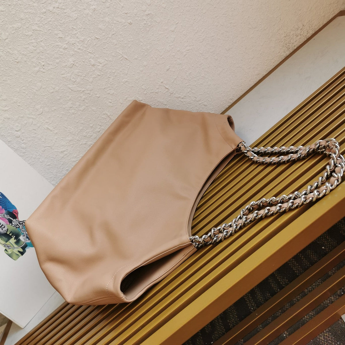 CHAIN TOTE 39 SOFT BEIGE CALFSKIN SILVER HARDWARE