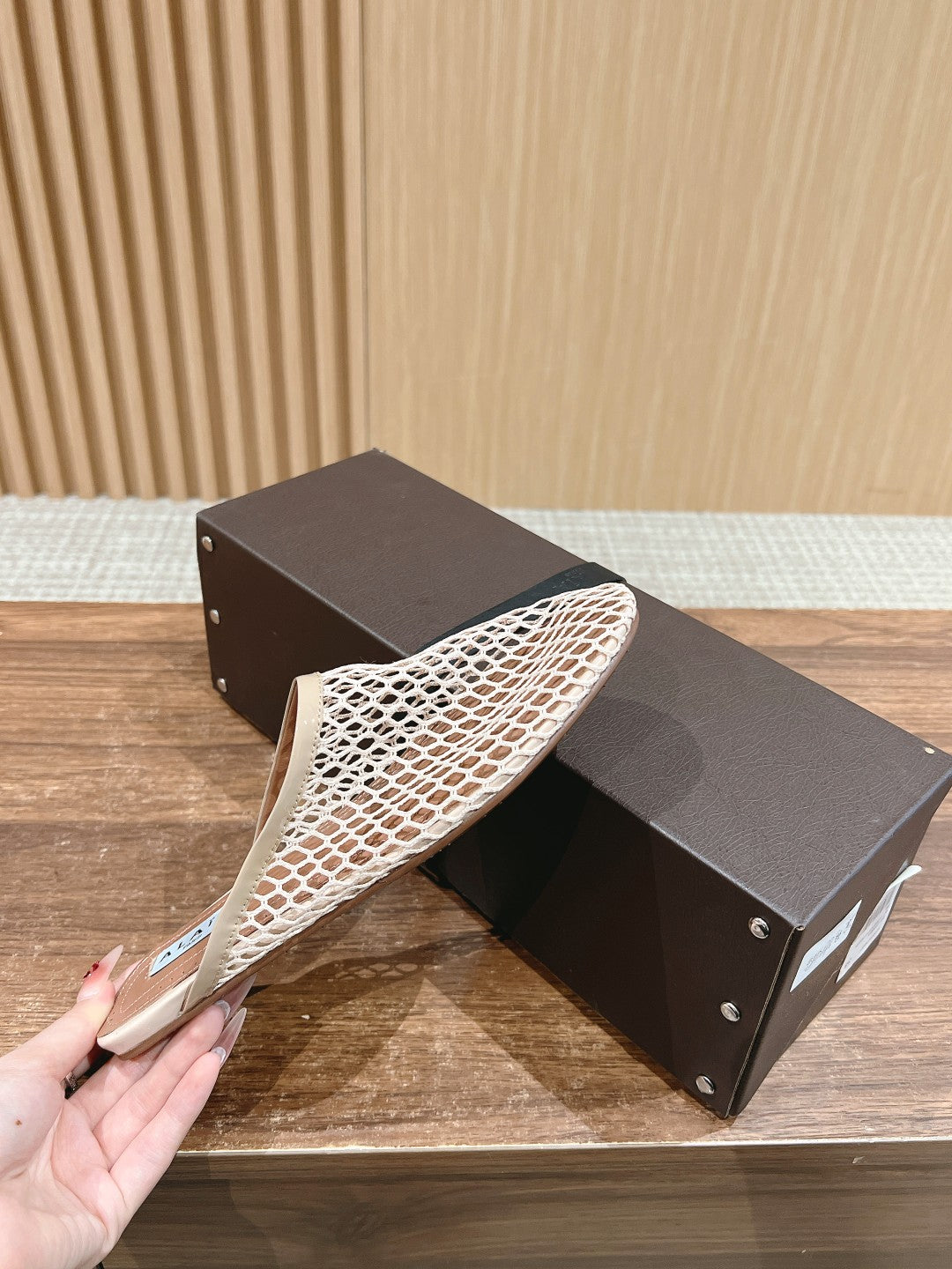 flat mule fishnet beige lambskin