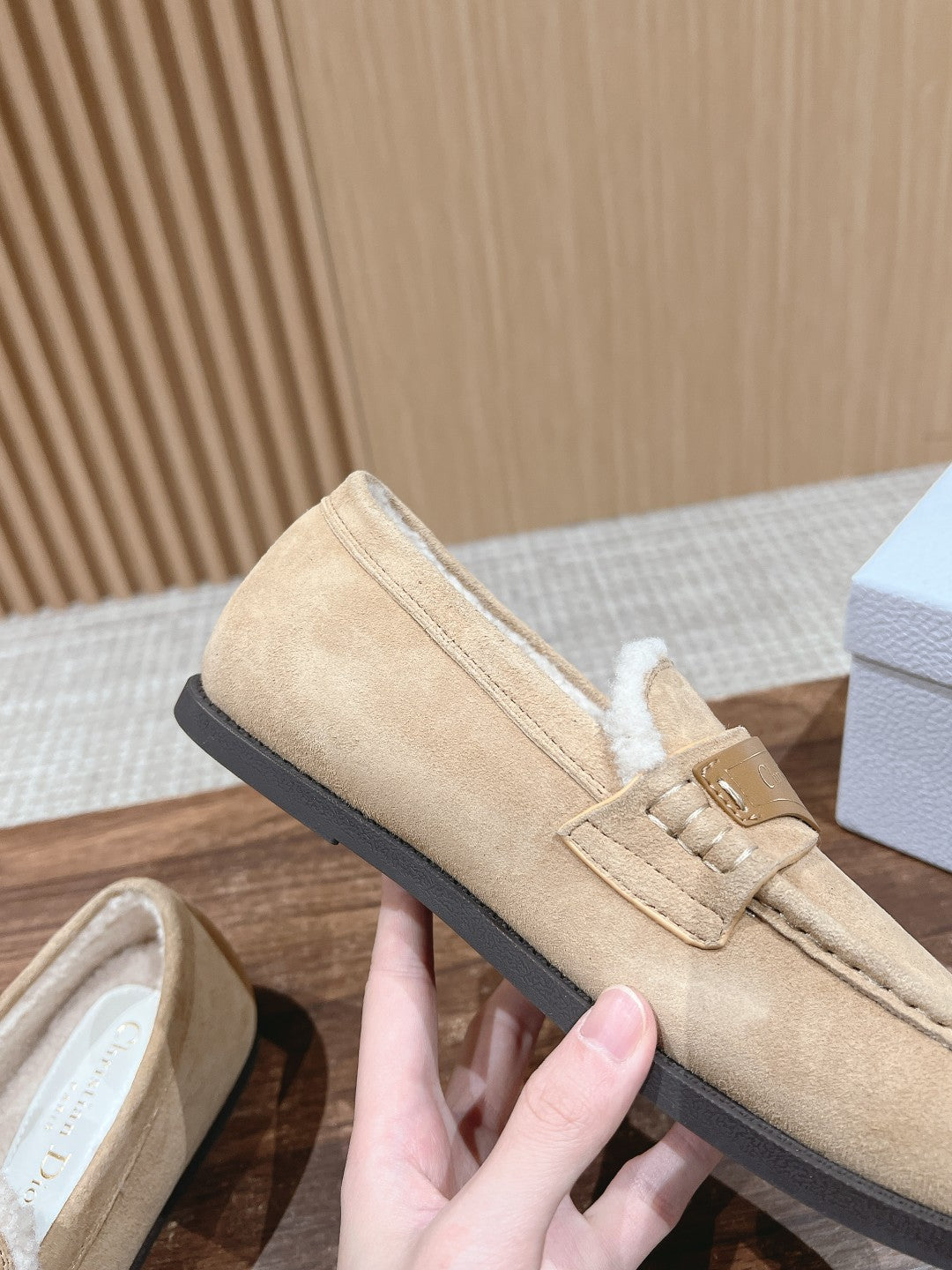 CD Loafer In Beige Suede 101003