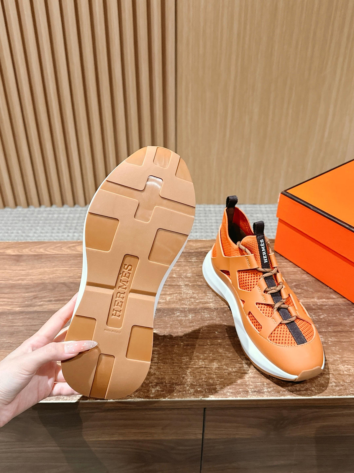 HM Katana Sneaker Oranger Calfskin 317596