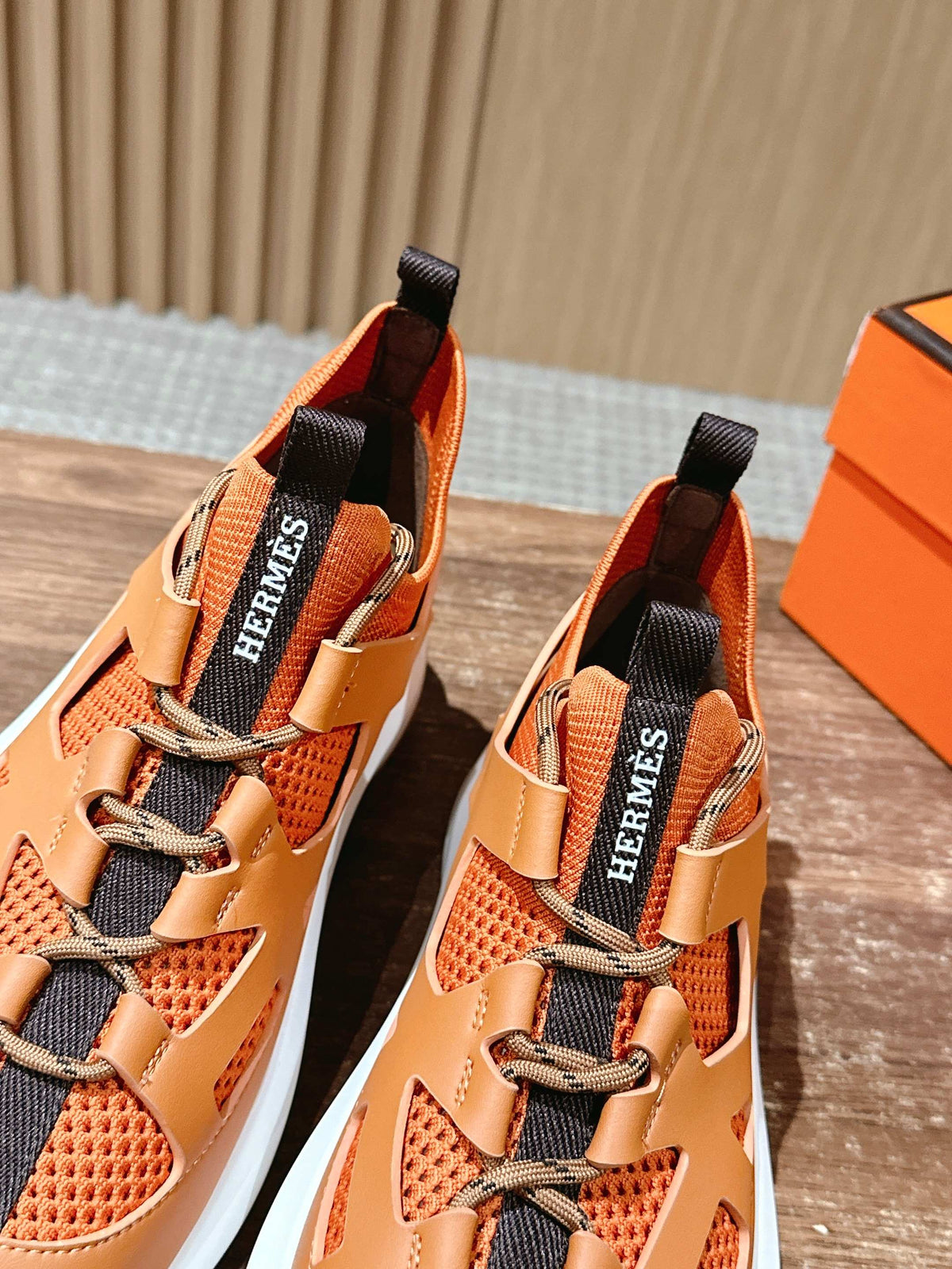 HM Katana Sneaker Oranger Calfskin 317596