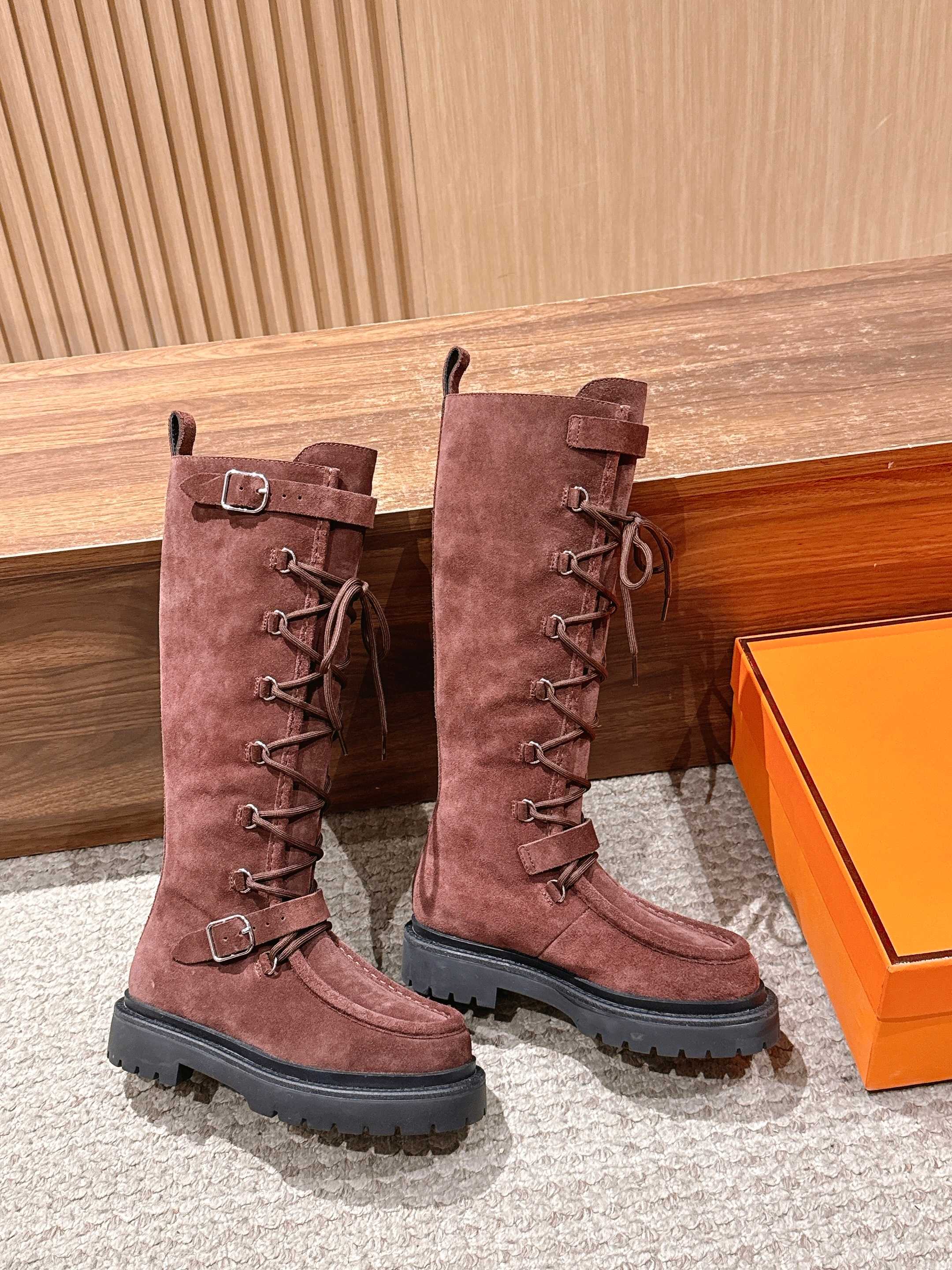 HM 25 High Boots Chocolate Brown Suede 512533