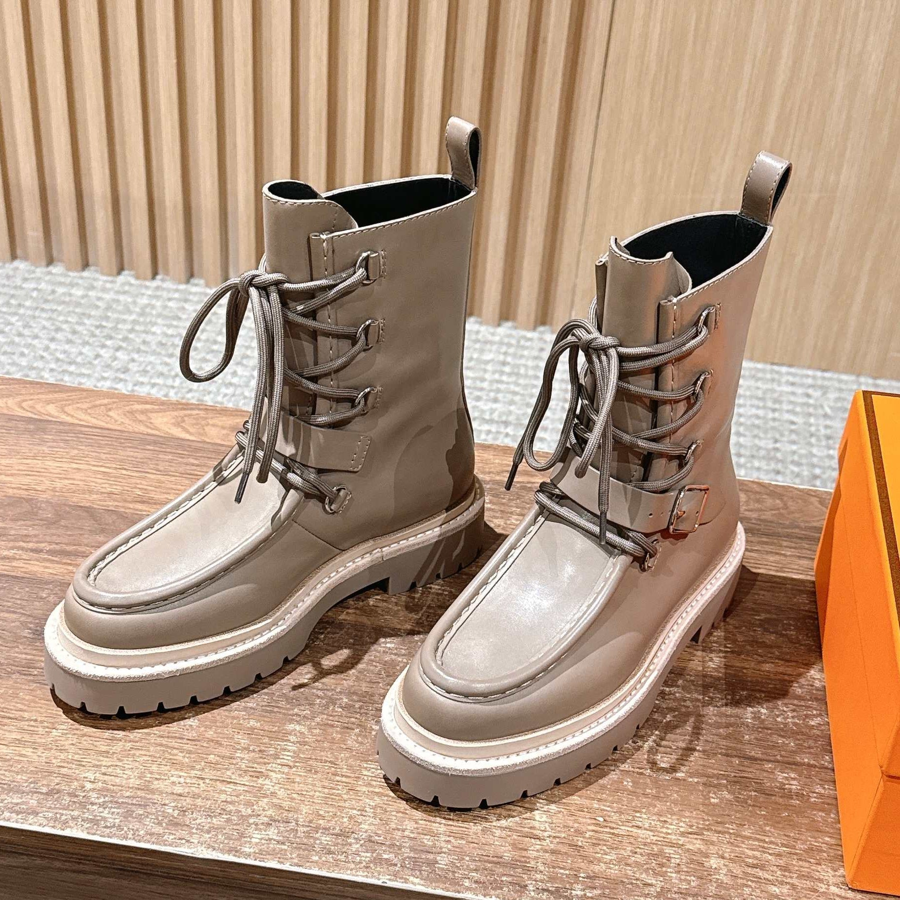 HM 25 Boots Taupe Calfskin 512539