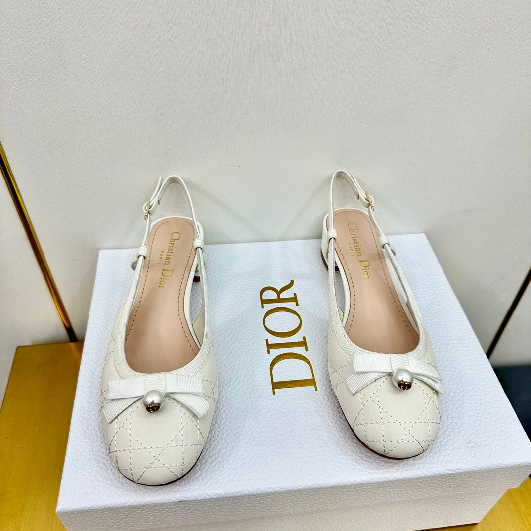 CD Ballet Slingback Pump 35MM In White Quilted Calfskin 111037