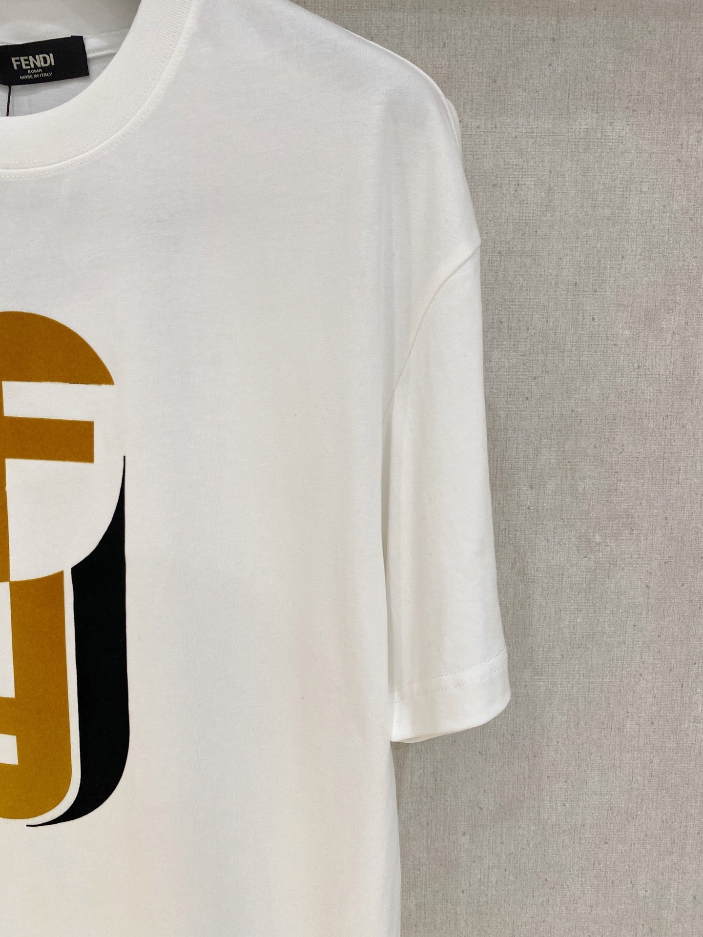 Fendi 2026 Men's Short-Sleeve T-Shirt Cotton 737247