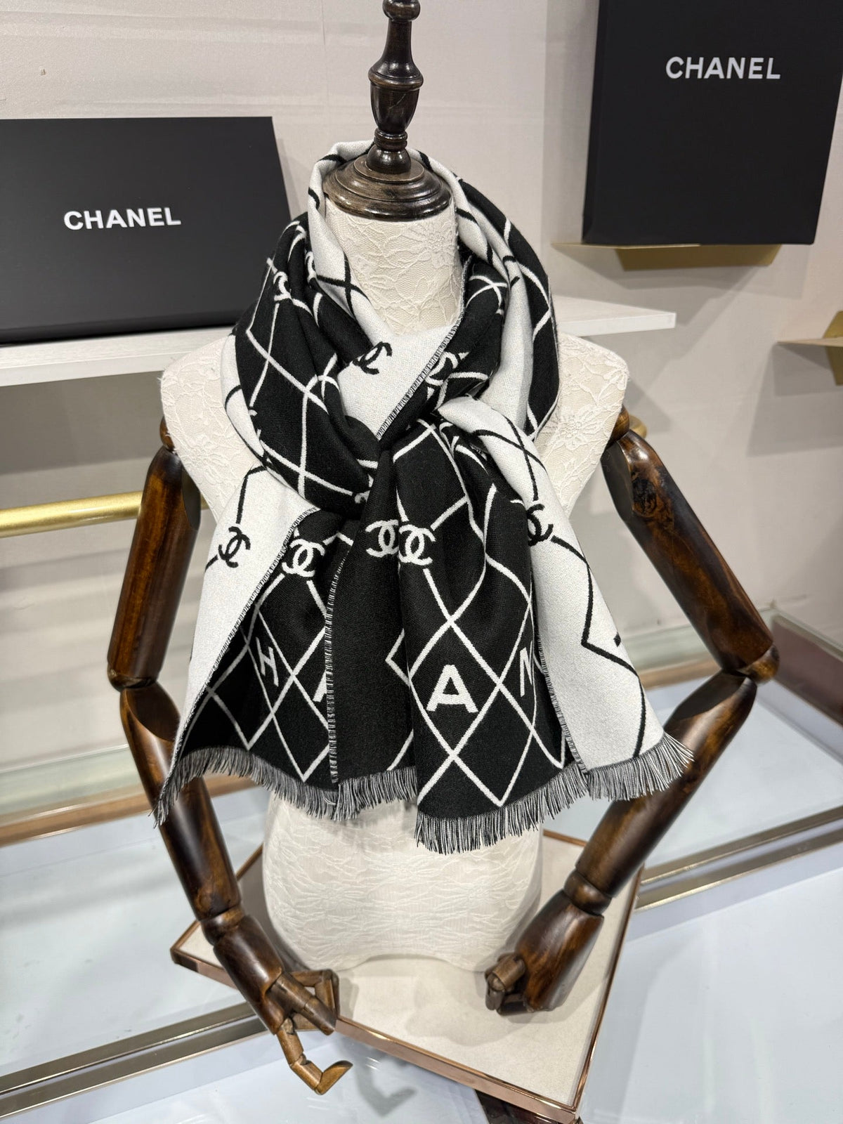 Chanel 2026 Quilted Scarf 190cm Cashmere 217120