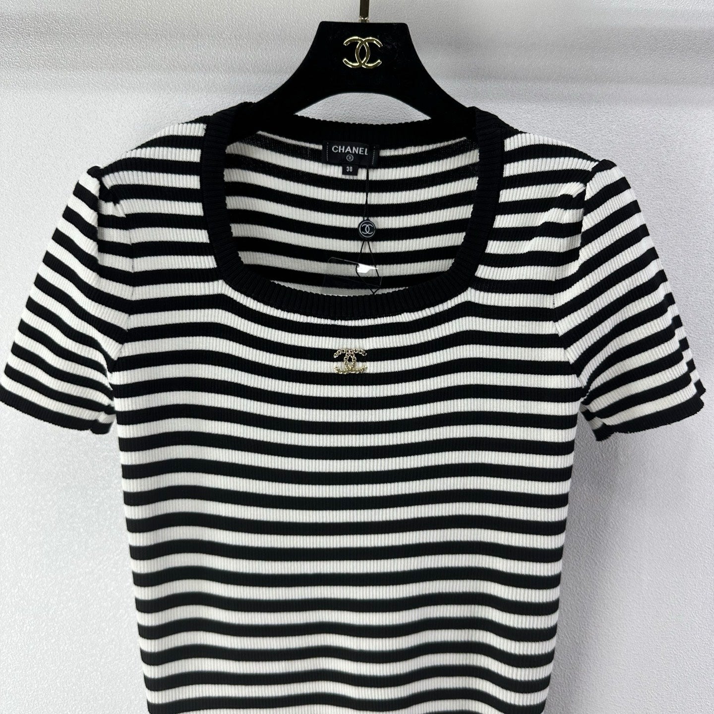 Chanel 2026 Striped Knit Short-sleeved Top Black White Cotton 395626