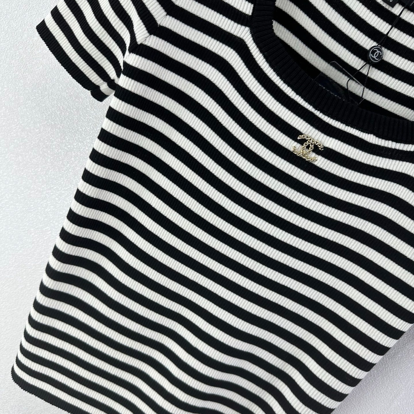 Chanel 2026 Striped Knit Short-sleeved Top Black White Cotton 395626