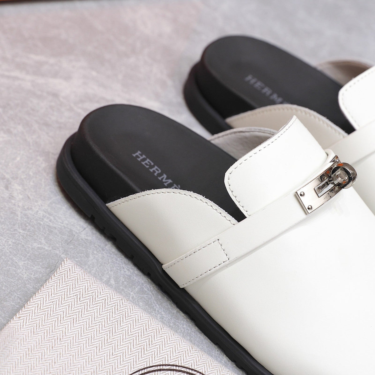 HM 25 Carlotta Mule White Calfskin