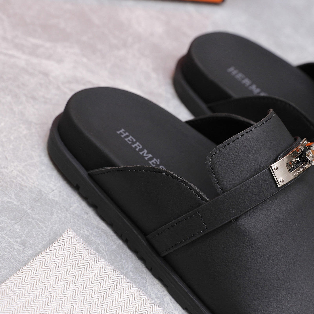 HM 25 Carlotta Mule Black Calfskin