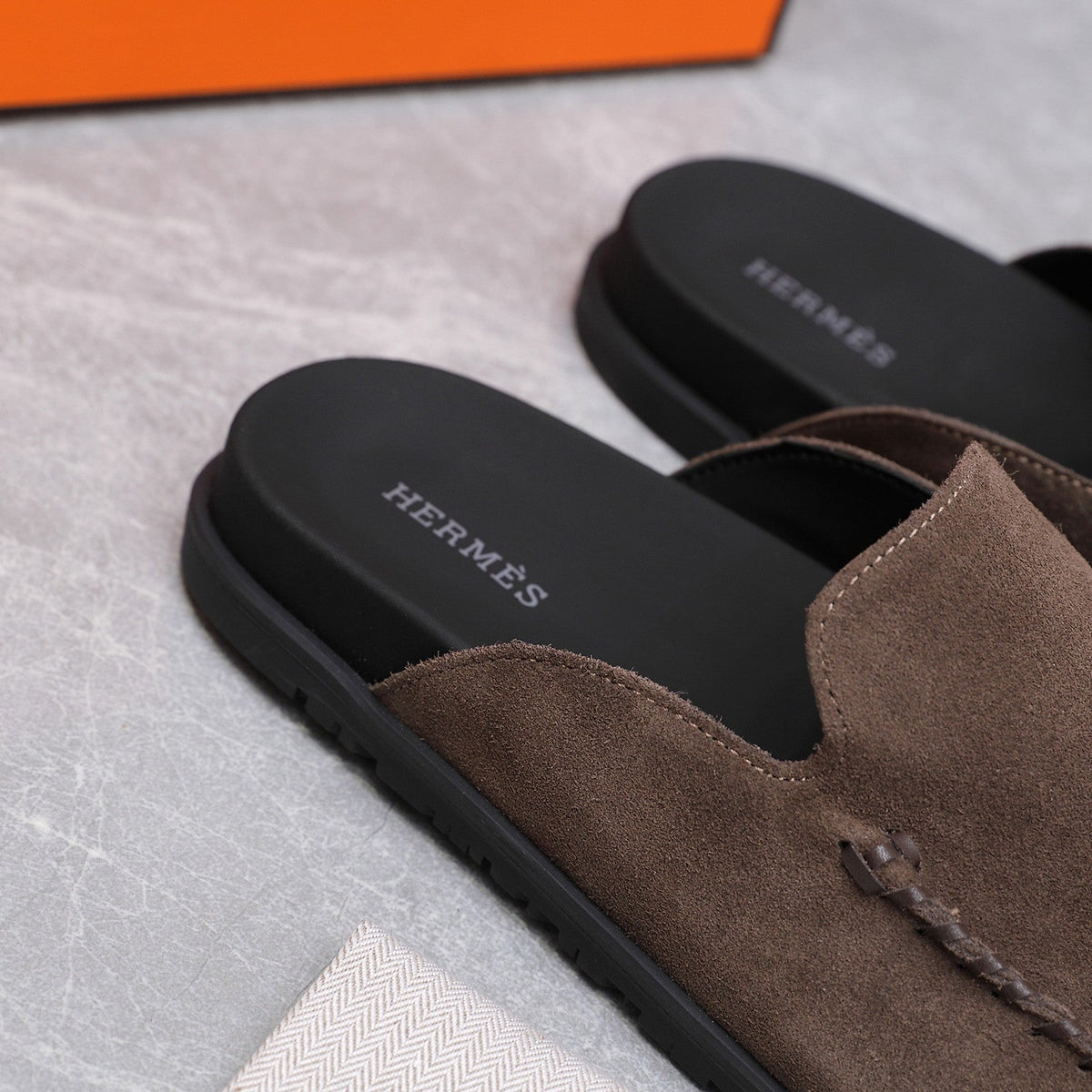 HM 25 Johan Mule Chocolate Suede