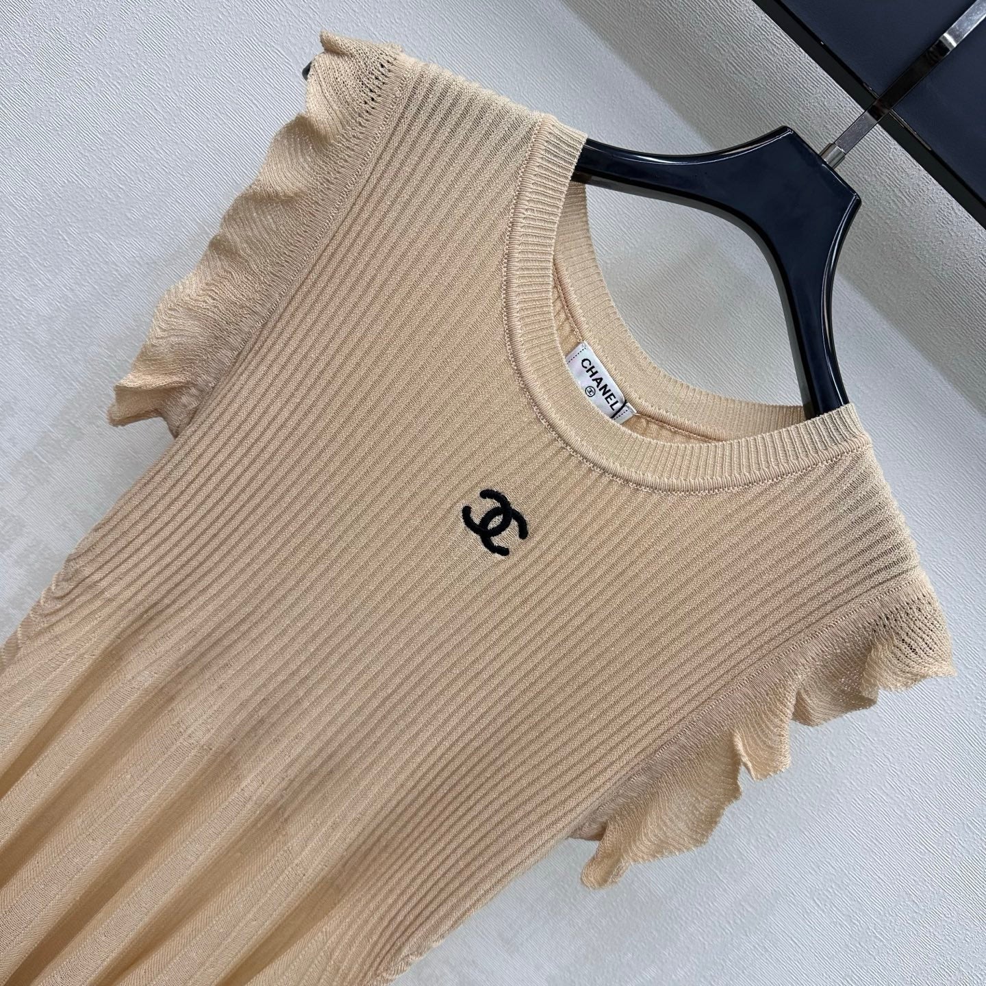 Chanel 2026 Ribbed Flutter Sleeve Knit Vest Beige Wool 396624