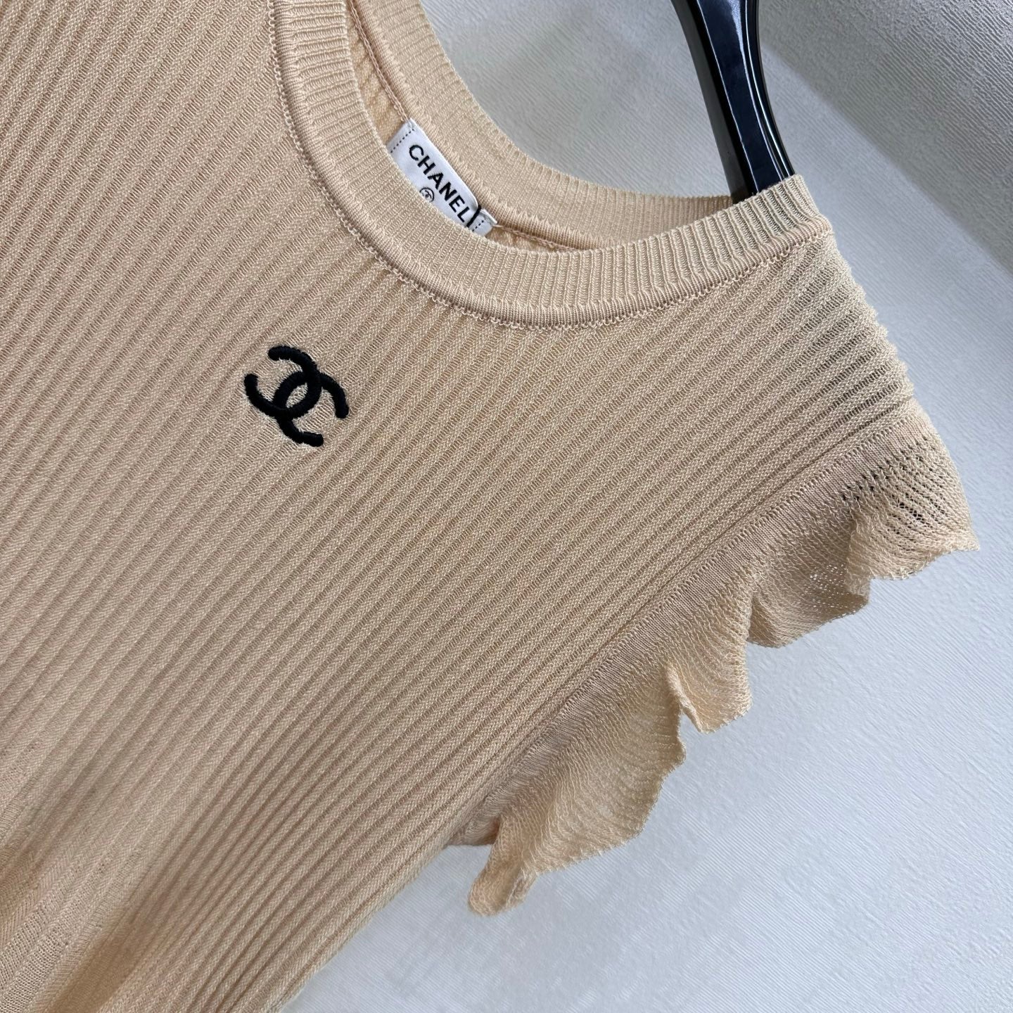 Chanel 2026 Ribbed Flutter Sleeve Knit Vest Beige Wool 396624