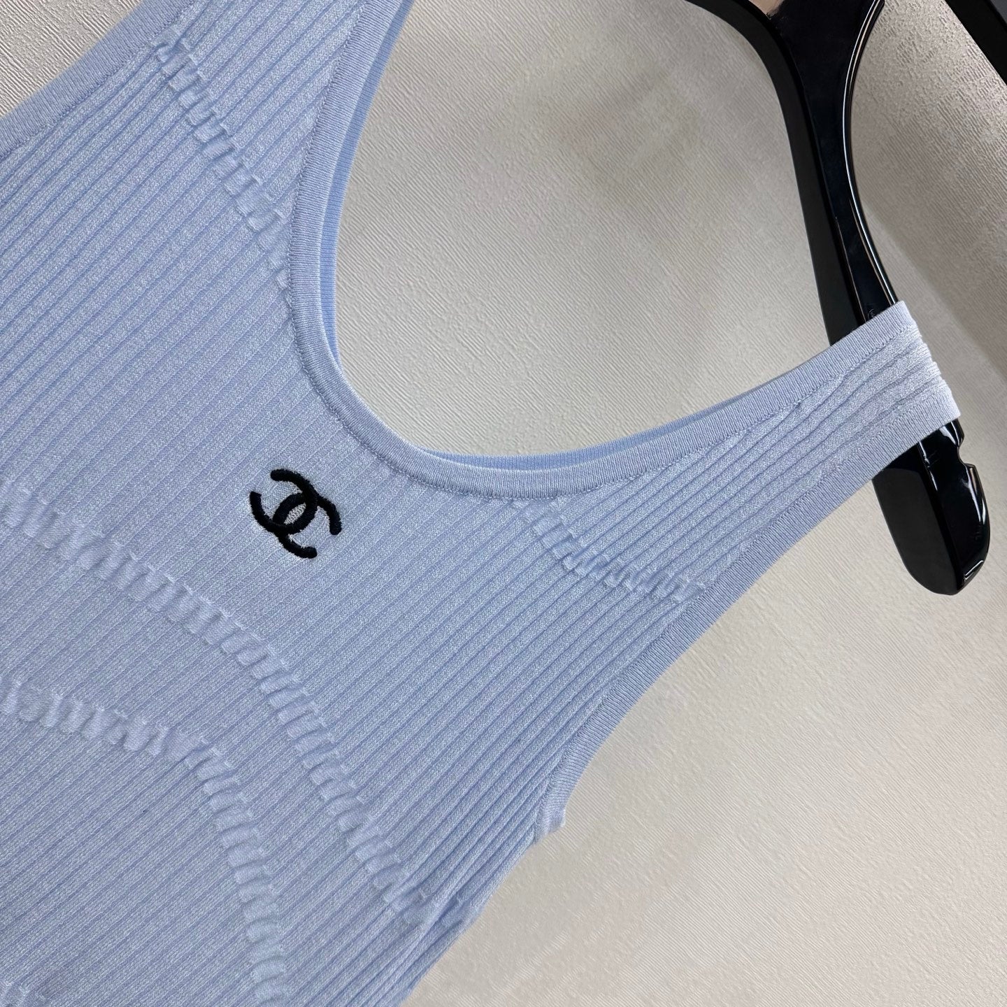 Chanel 2026  Knitted Vest Wool 636007