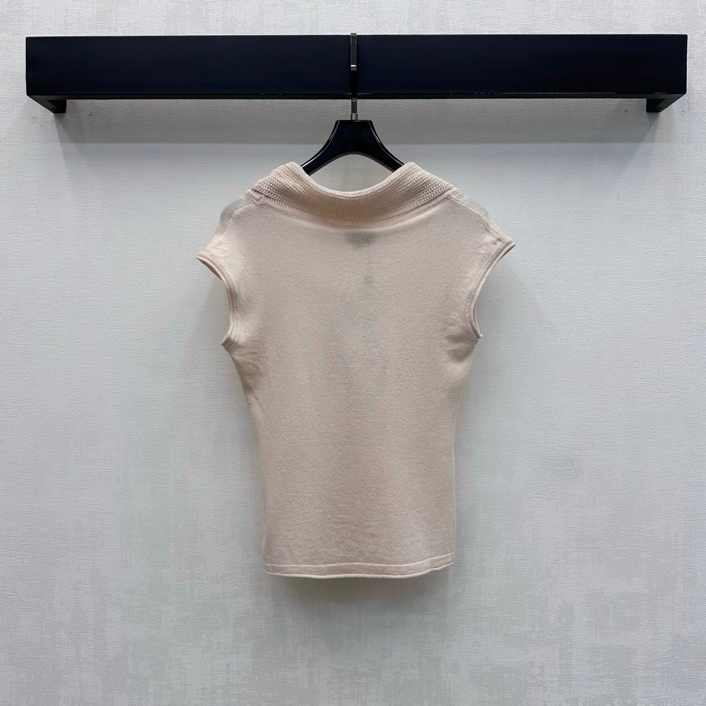 Chanel 2026 Knit Vest Beige Wool 638685