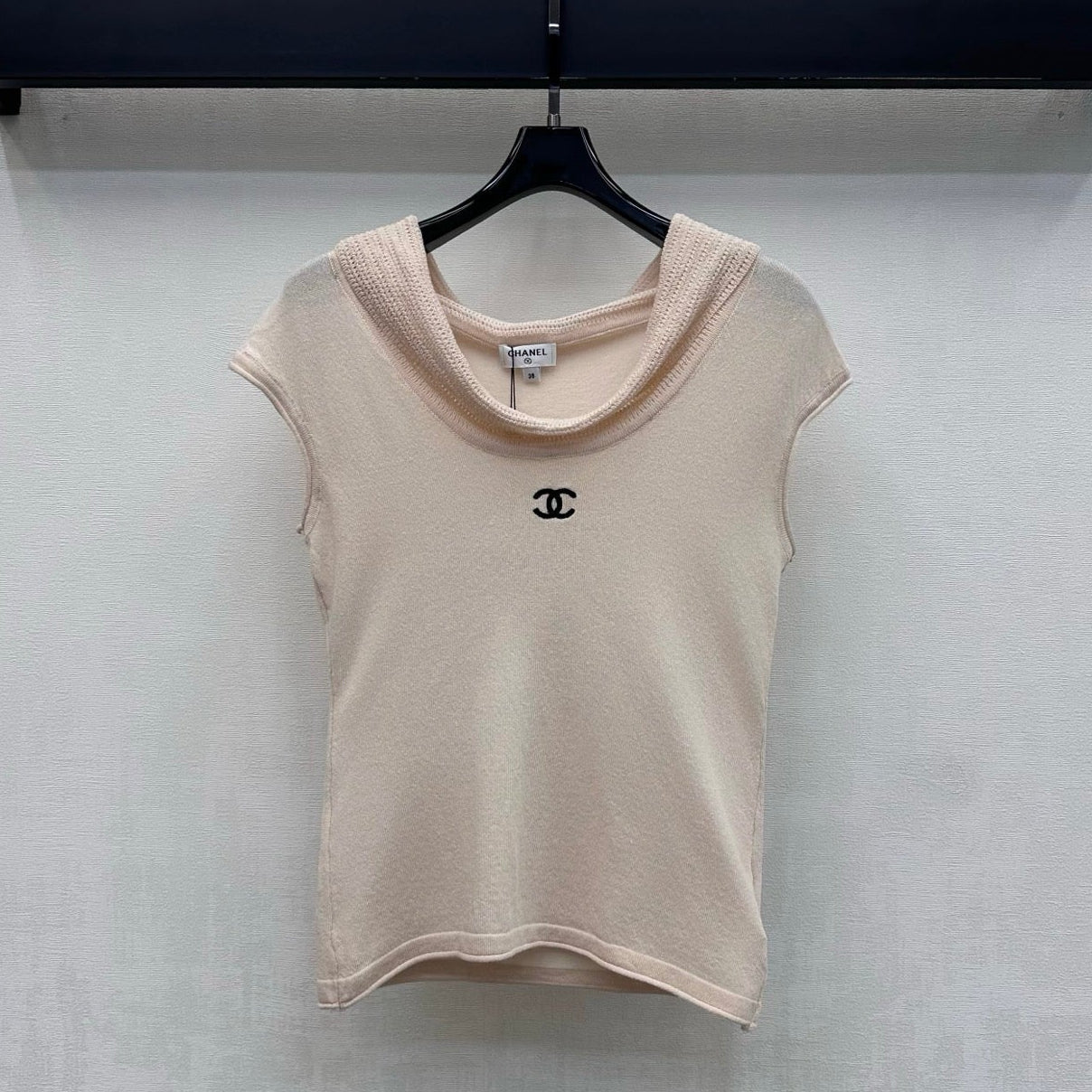 Chanel 2026 Knit Vest Beige Wool 638685