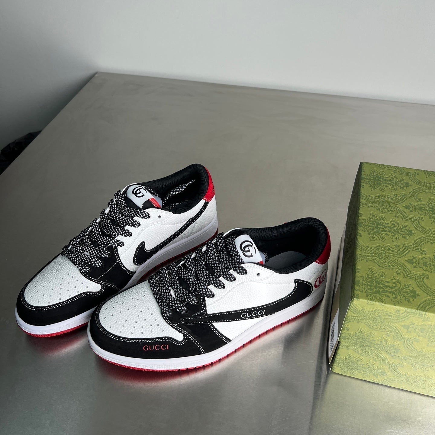GGx Nike Men's Sneaker Black White Cowhide 585801