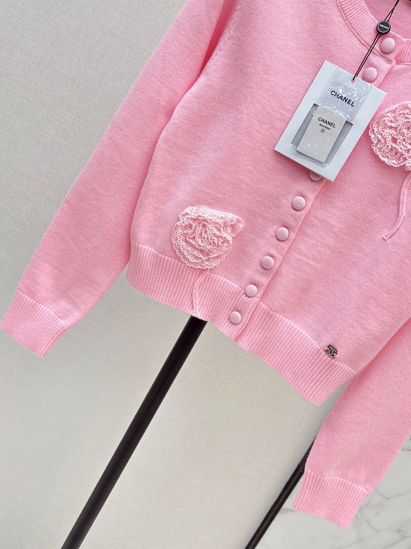 Chanel 2026 3D Floral Decorated Long-Sleeve Knit Cardigan Wool 782200