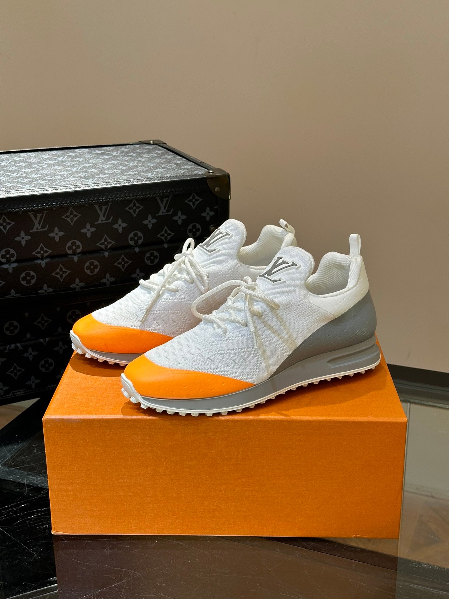 LV SNEAKERS IN GREY MIX WHITE MIX ORANGE CALFSKIN AND FABRIC BREATHABLE