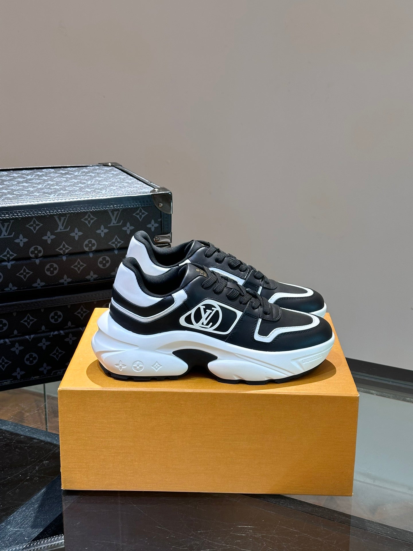 NEO RUN AWAY SNEAKER BLACK MIX WHITE CALFSKIN