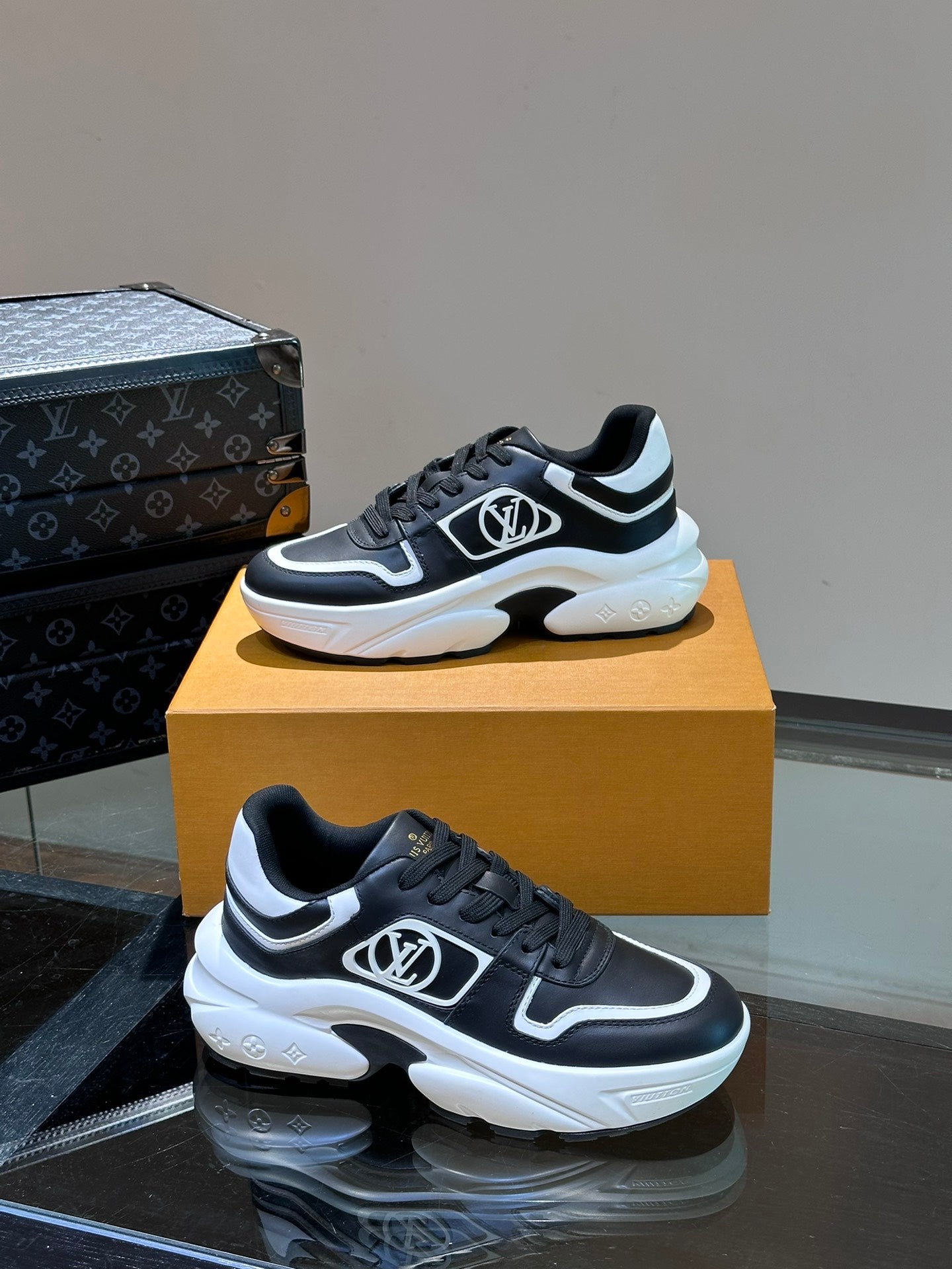NEO RUN AWAY SNEAKER BLACK MIX WHITE CALFSKIN