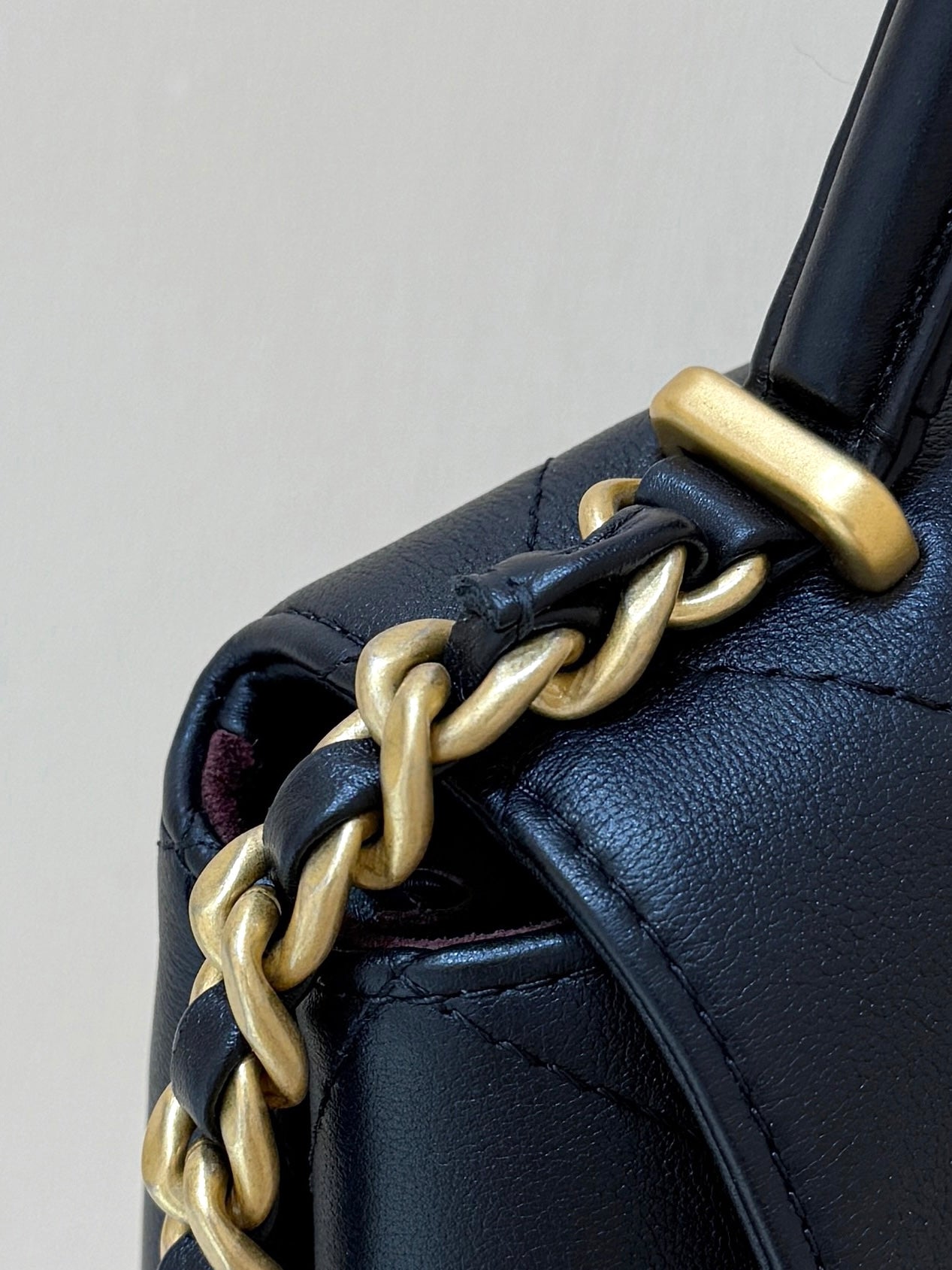 Chanel 2026 Handle Bag 28cm Black Cowhide 290241