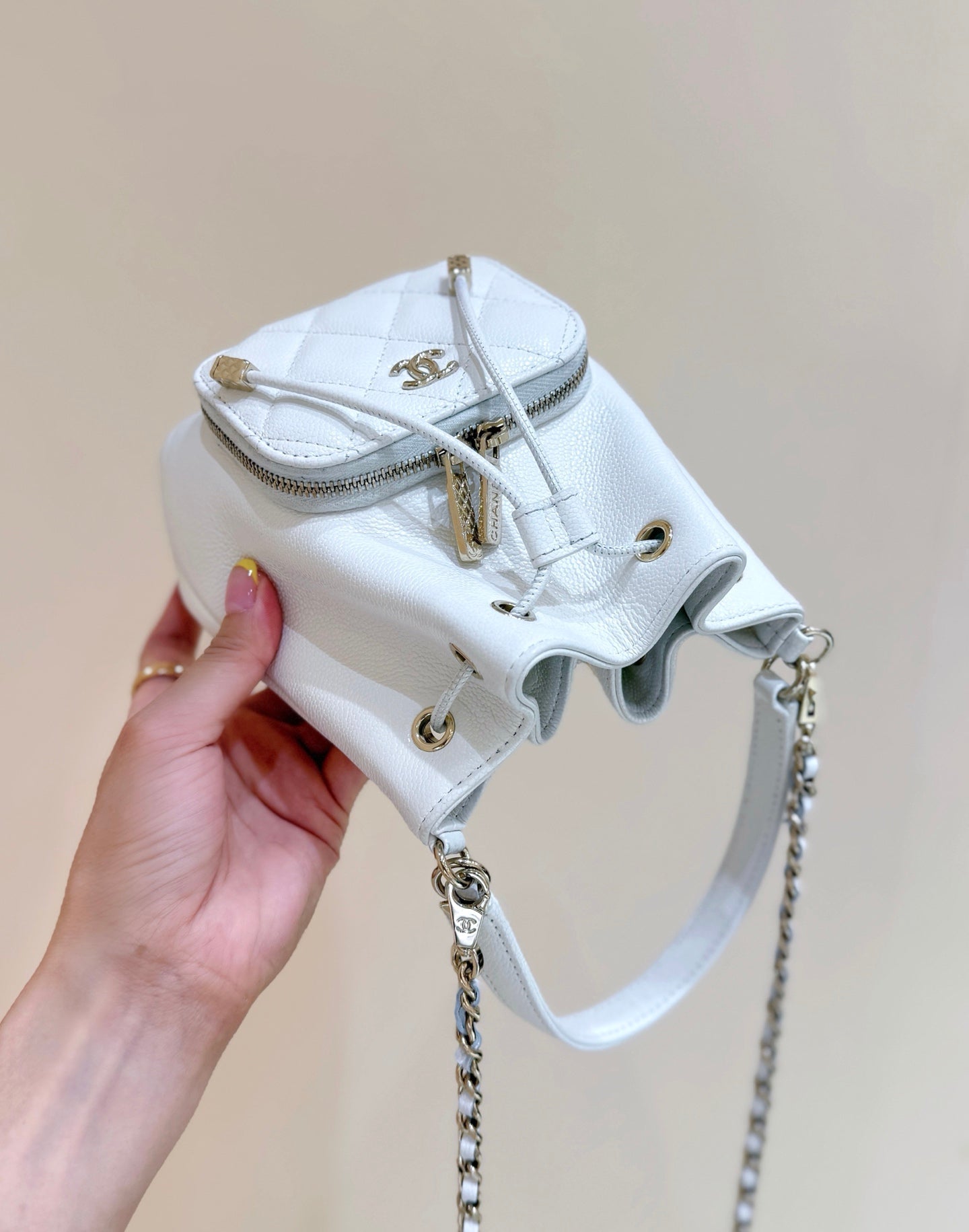 Chanel 2025 Mini Bucket Bag 15cm White Calfskin 343060