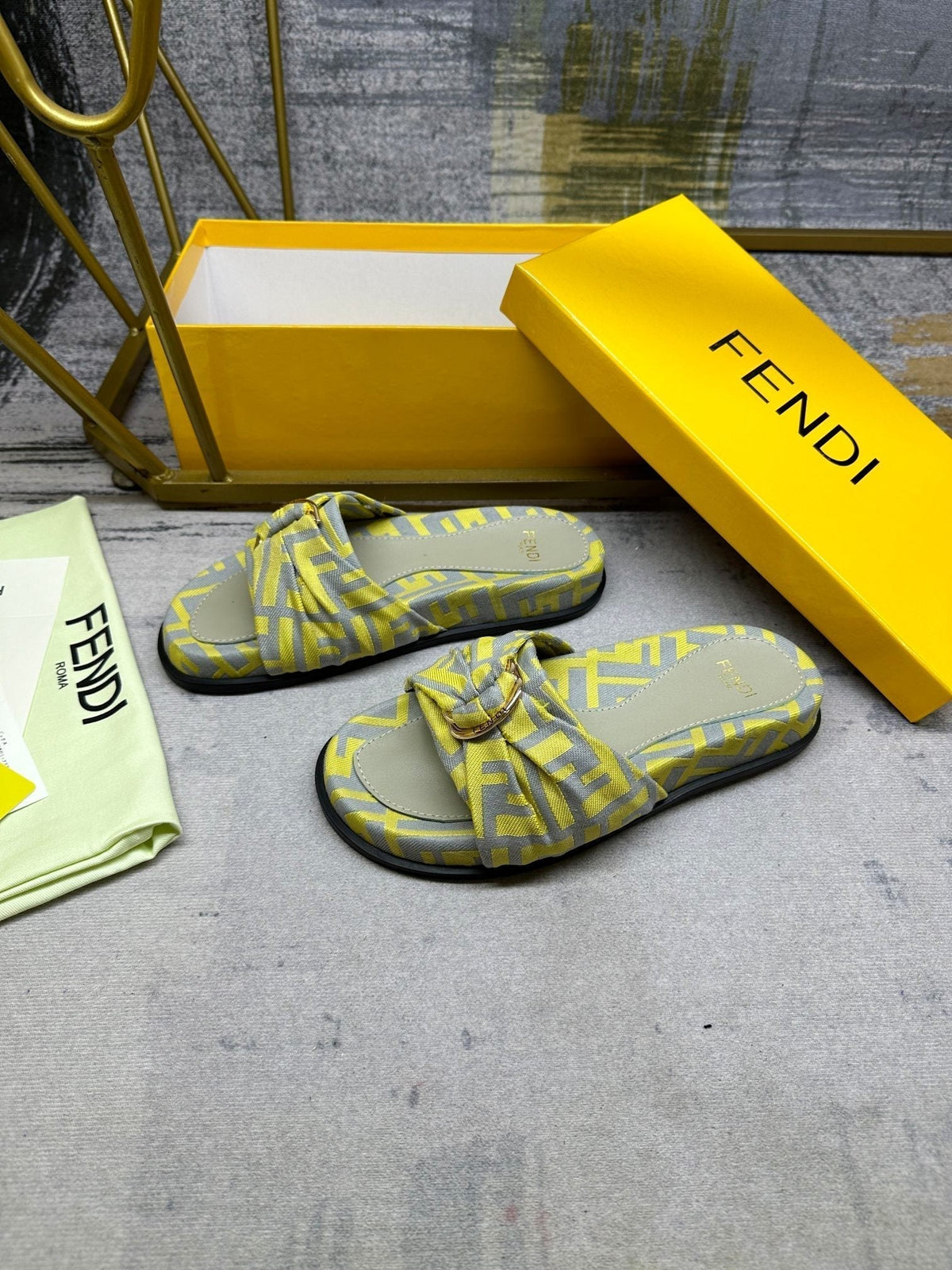 FF Feel 10 Yellow Grey FF jacquard Slide