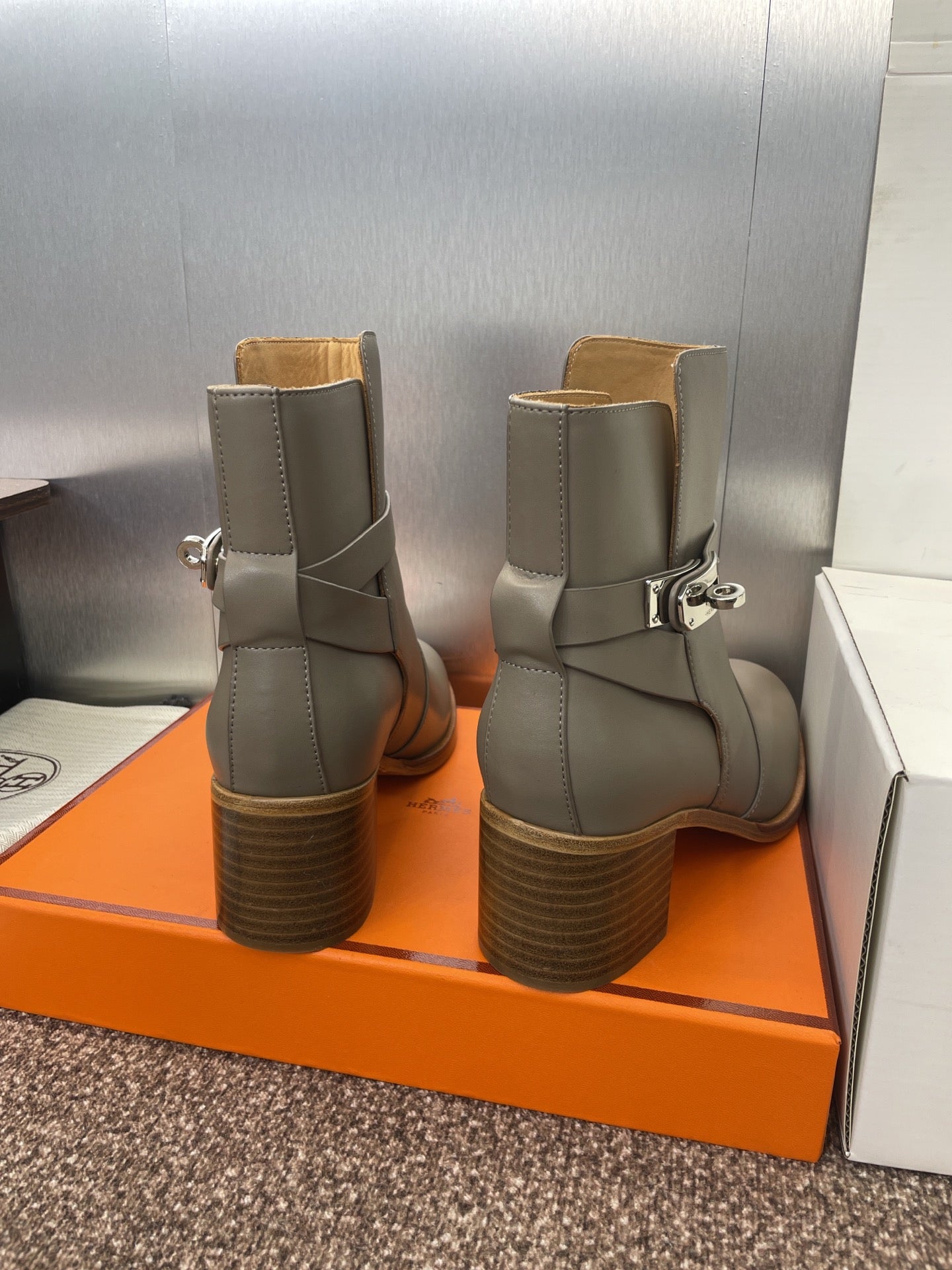 HM 25 Jill Ankle Boot Gray Calfskin 508491
