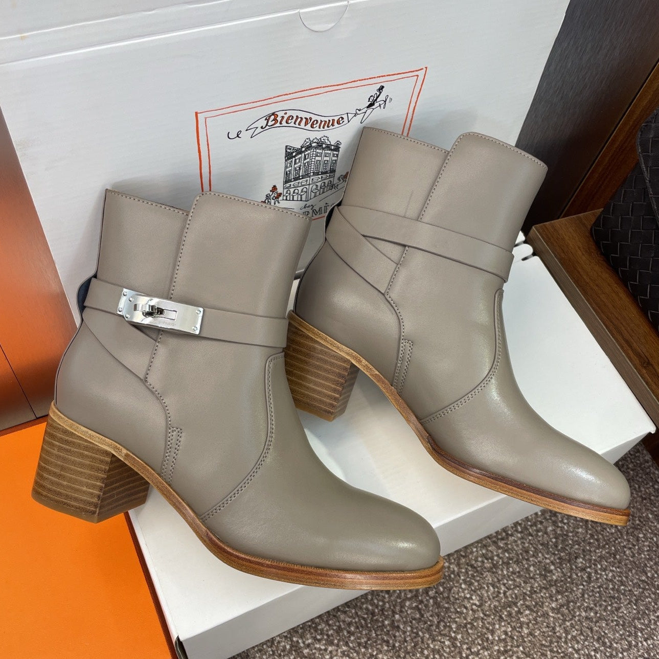 HM 25 Jill Ankle Boot Gray Calfskin 508491
