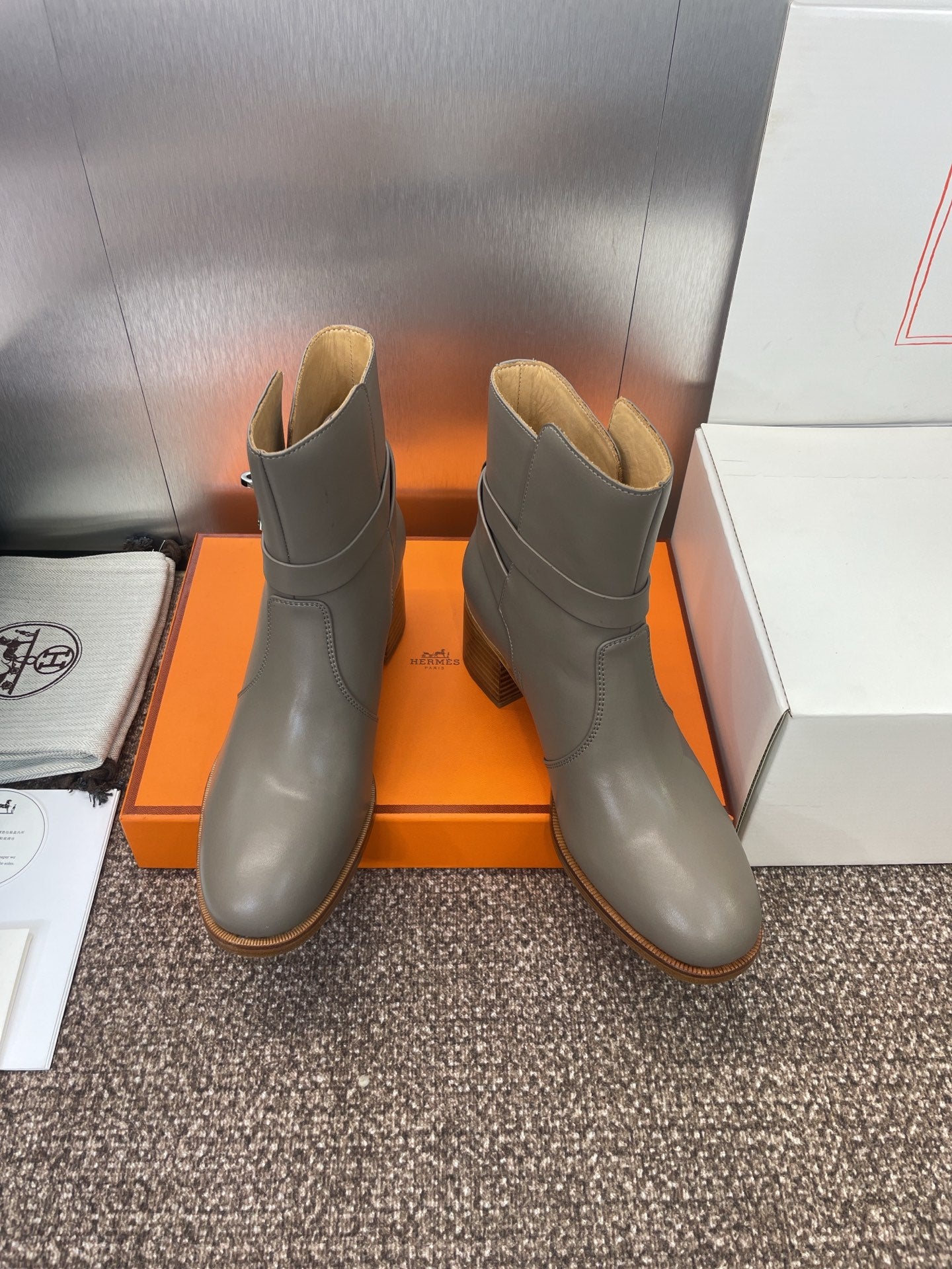 HM 25 Jill Ankle Boot Gray Calfskin 508491