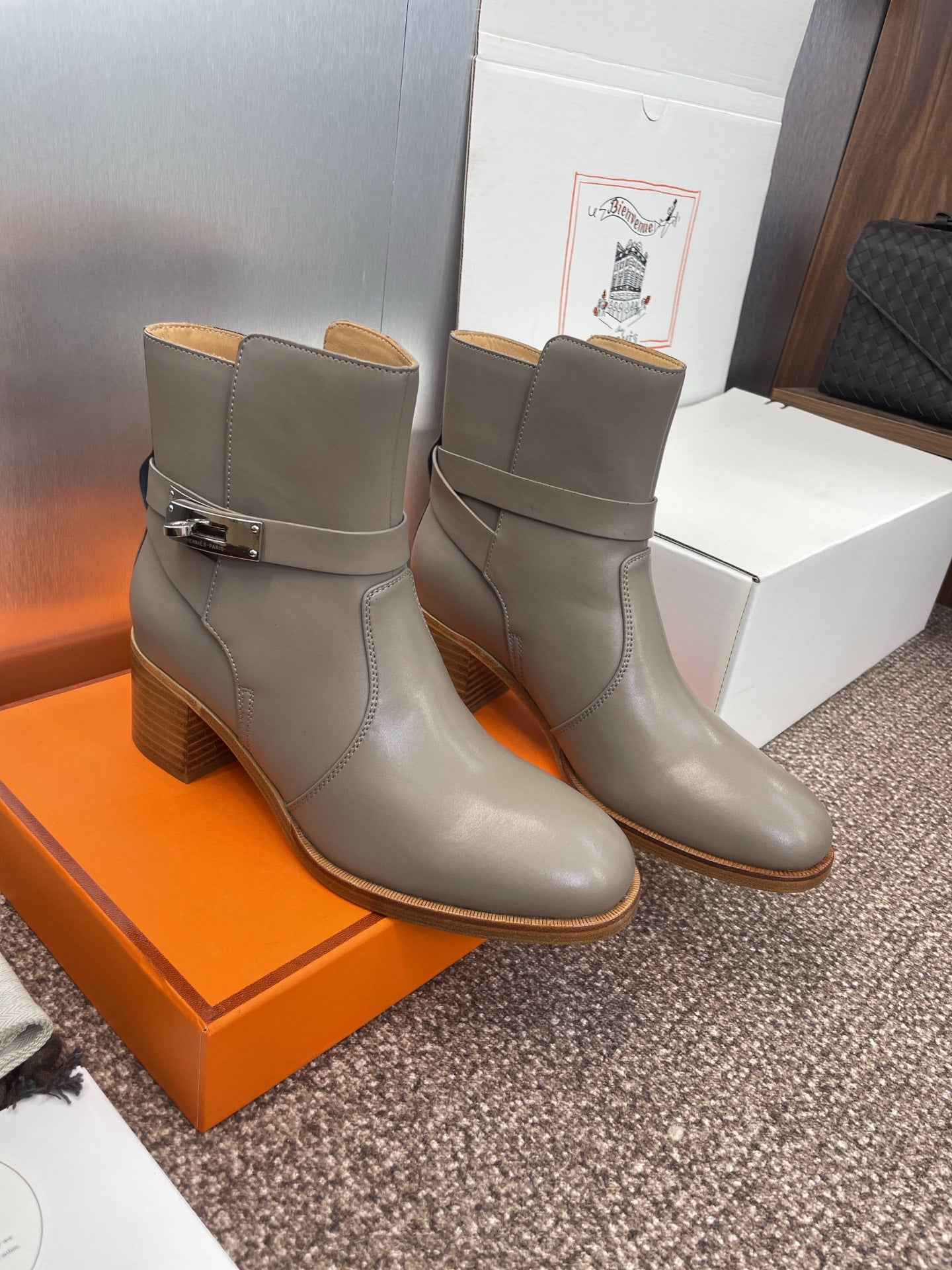 HM 25 Jill Ankle Boot Gray Calfskin 508491