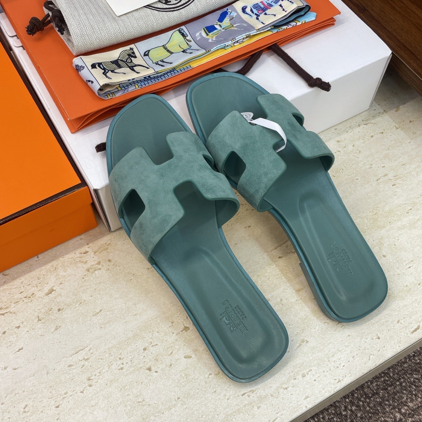 HM 26ss  Oran Sandals Moss Green Suede Cowhide 607203
