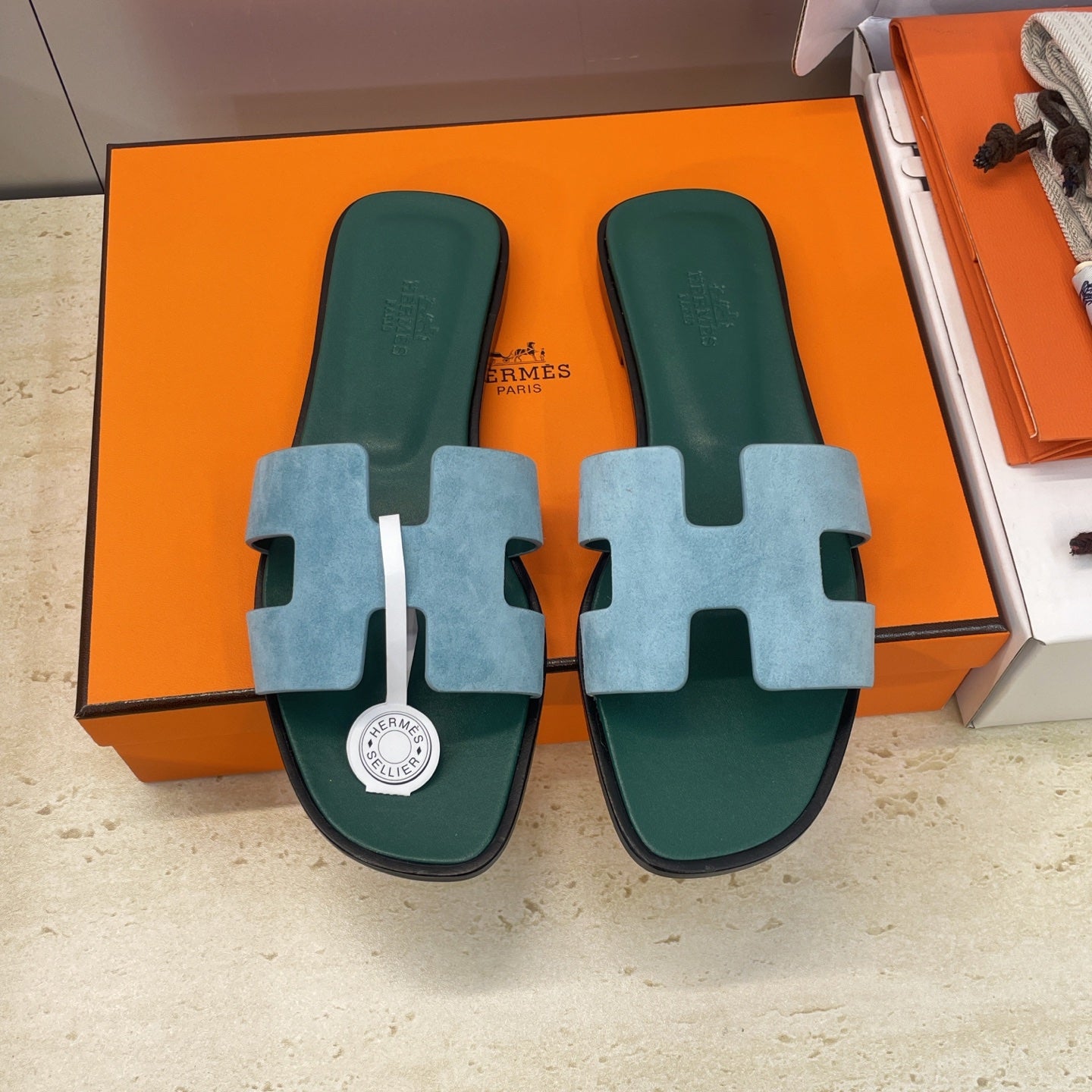HM 26ss  Oran Sandals Blue Fresh Green Suede Cowhide 607210