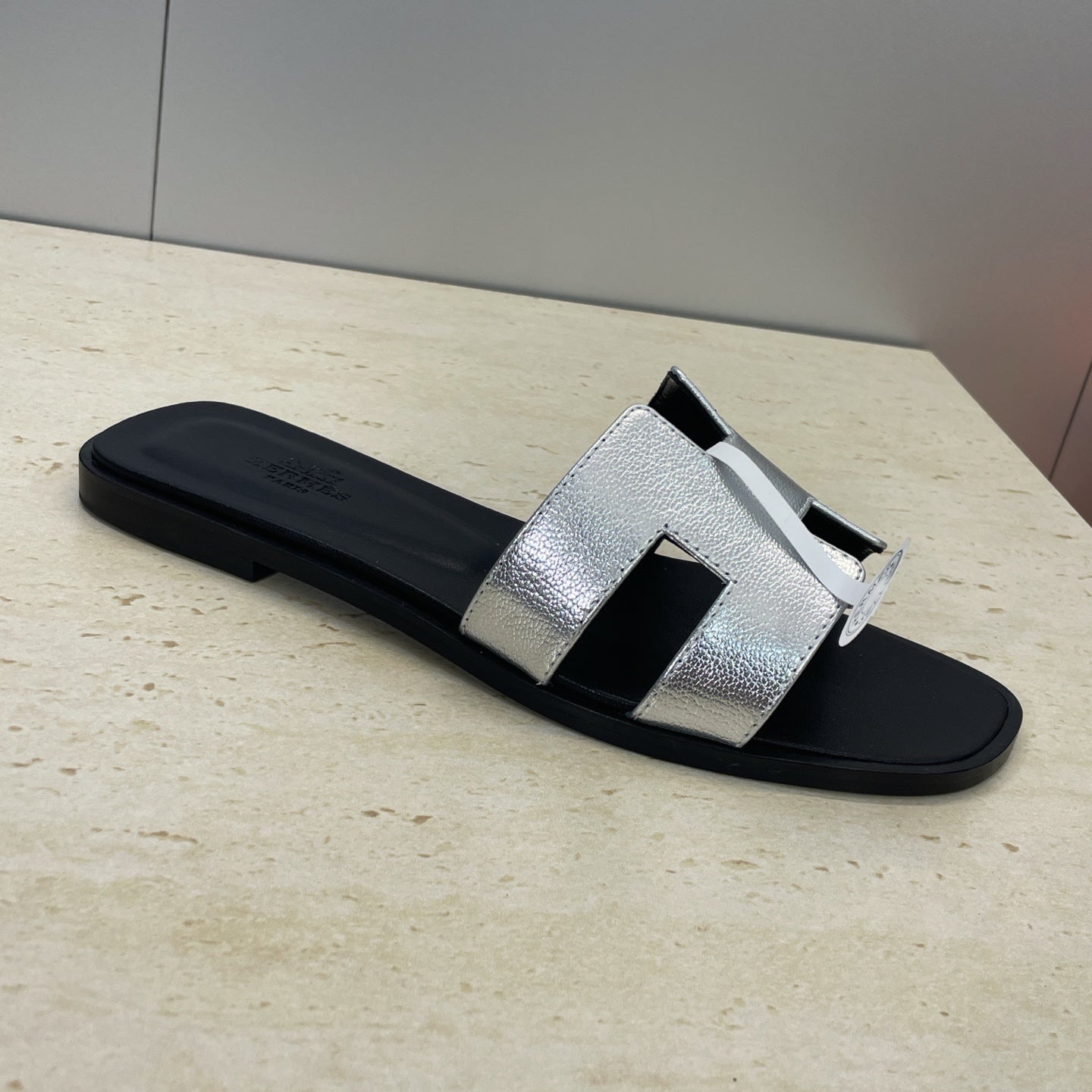 HM 26ss Oran Sandals Black Sliver Calfskin 607222