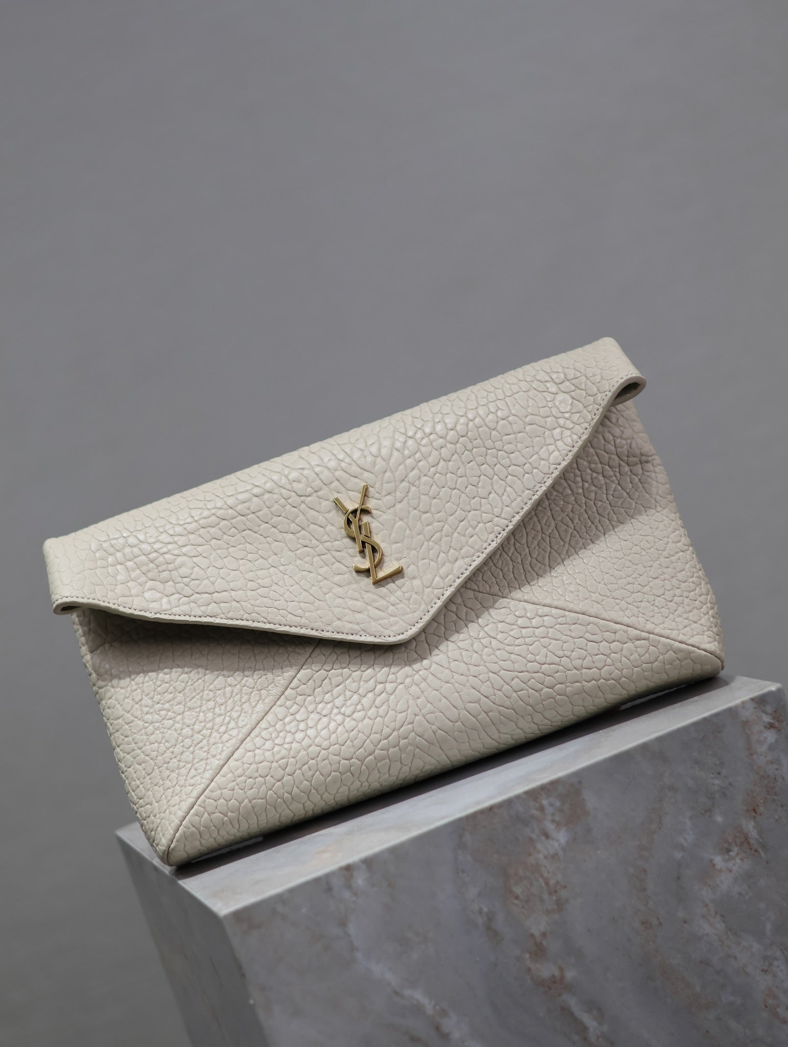 YSL WHITE LAMBSKIN CLUTCH  225388