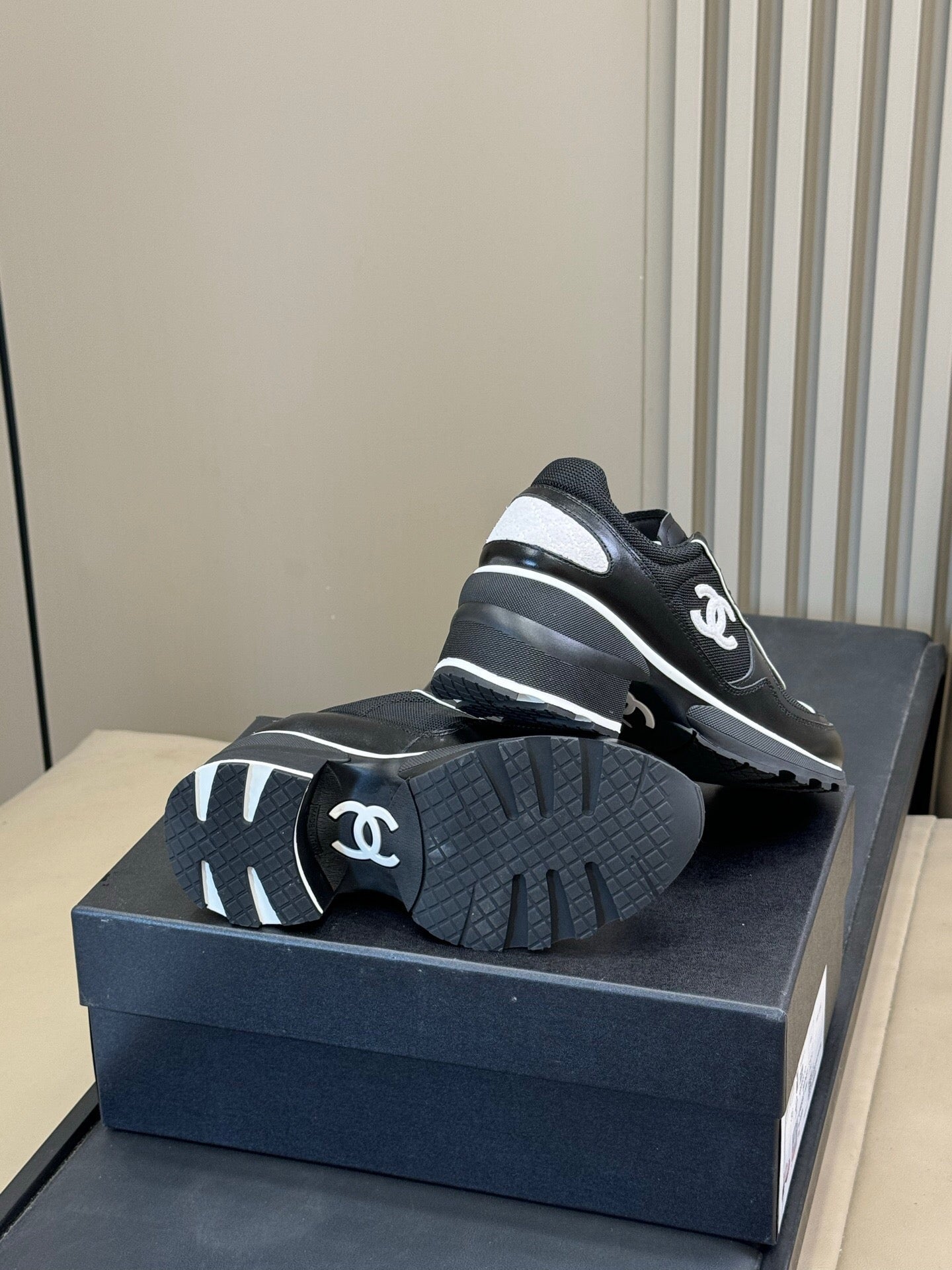 Chanel 2026 Sneaker Black mix White Leather Mesh 592919