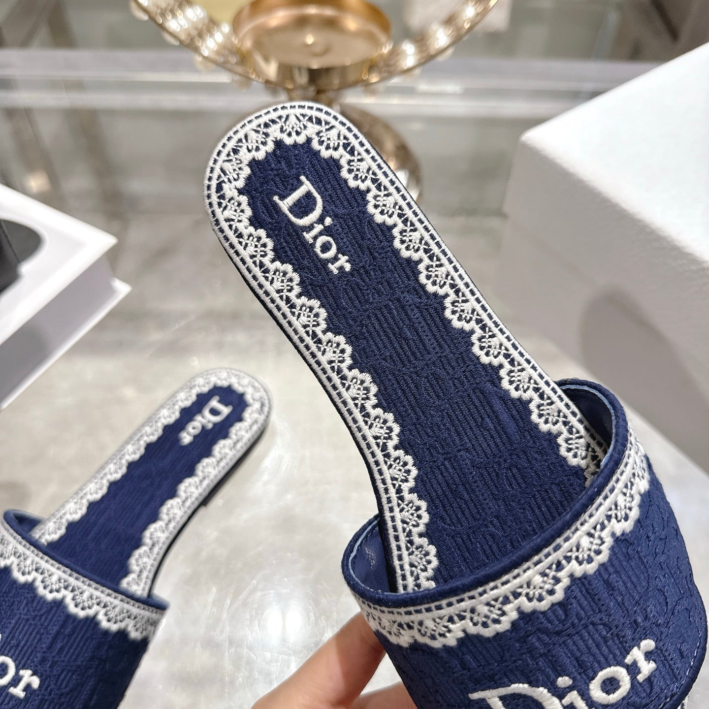CD 26 Embroidered Sandals Canvas 592244