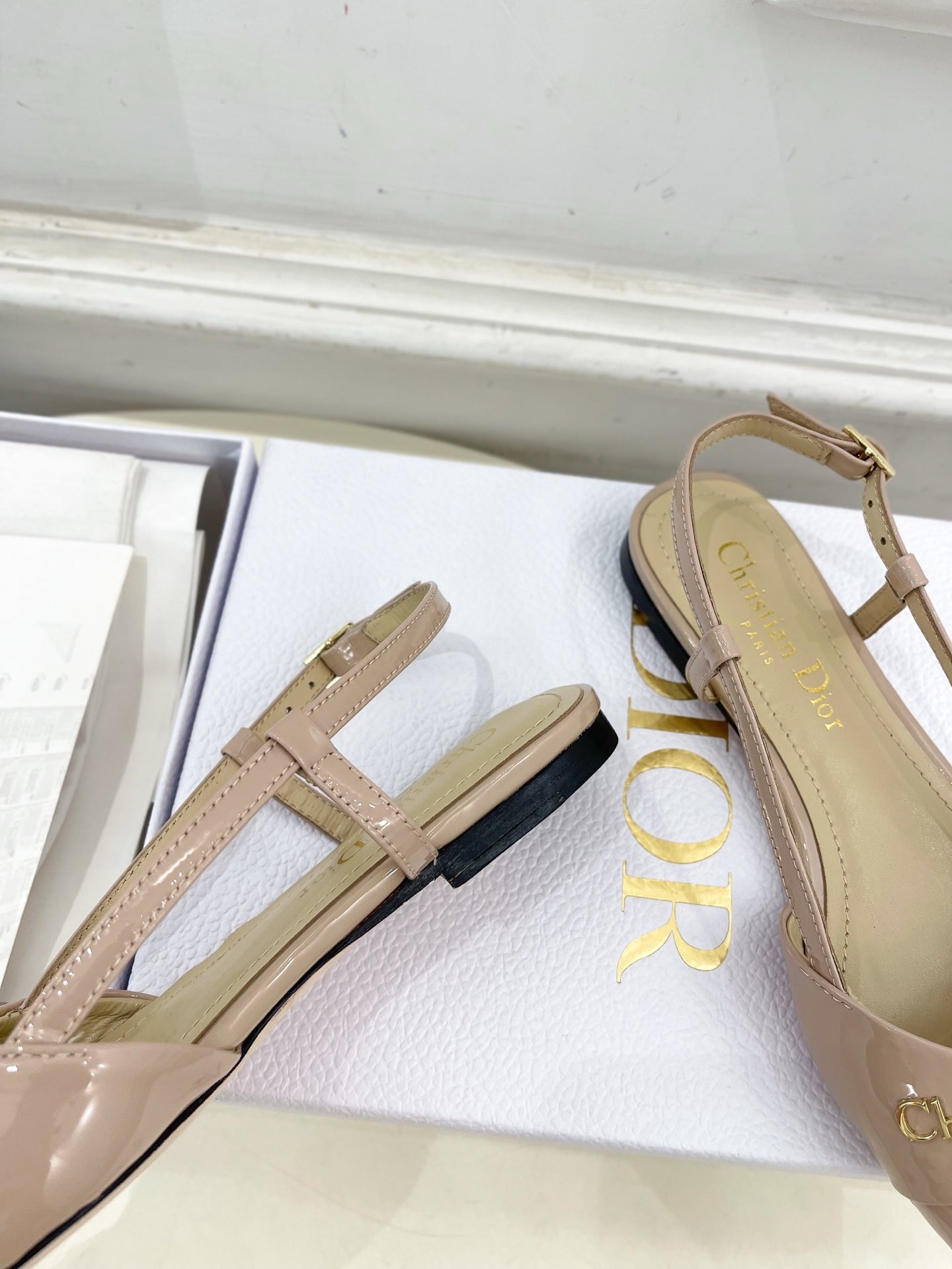 CD 25 Slingback Flat Nude Pink Patent Leather 307440