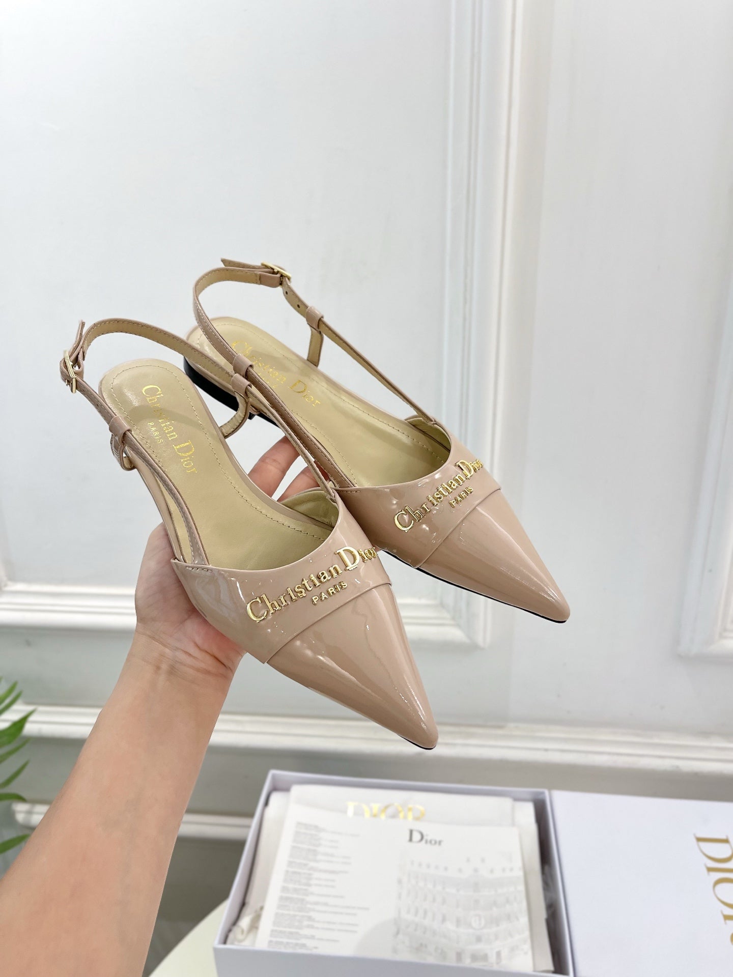 CD 25 Slingback Flat Nude Pink Patent Leather 307440