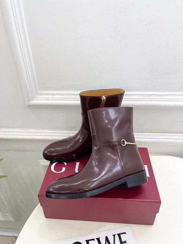 Gucci 25𝐬𝐬 horsebit  ankle boots burgundy patent calfskin 435385
