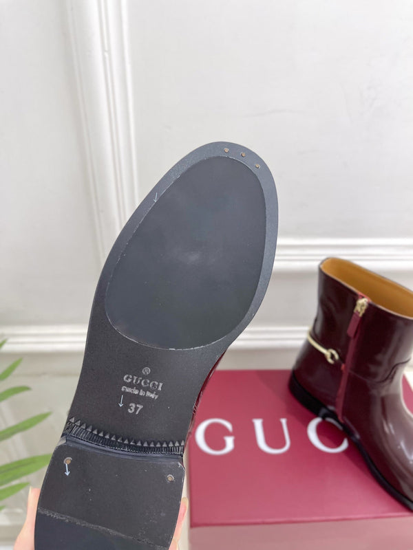 Gucci 25𝐬𝐬 horsebit  ankle boots burgundy patent calfskin 435385