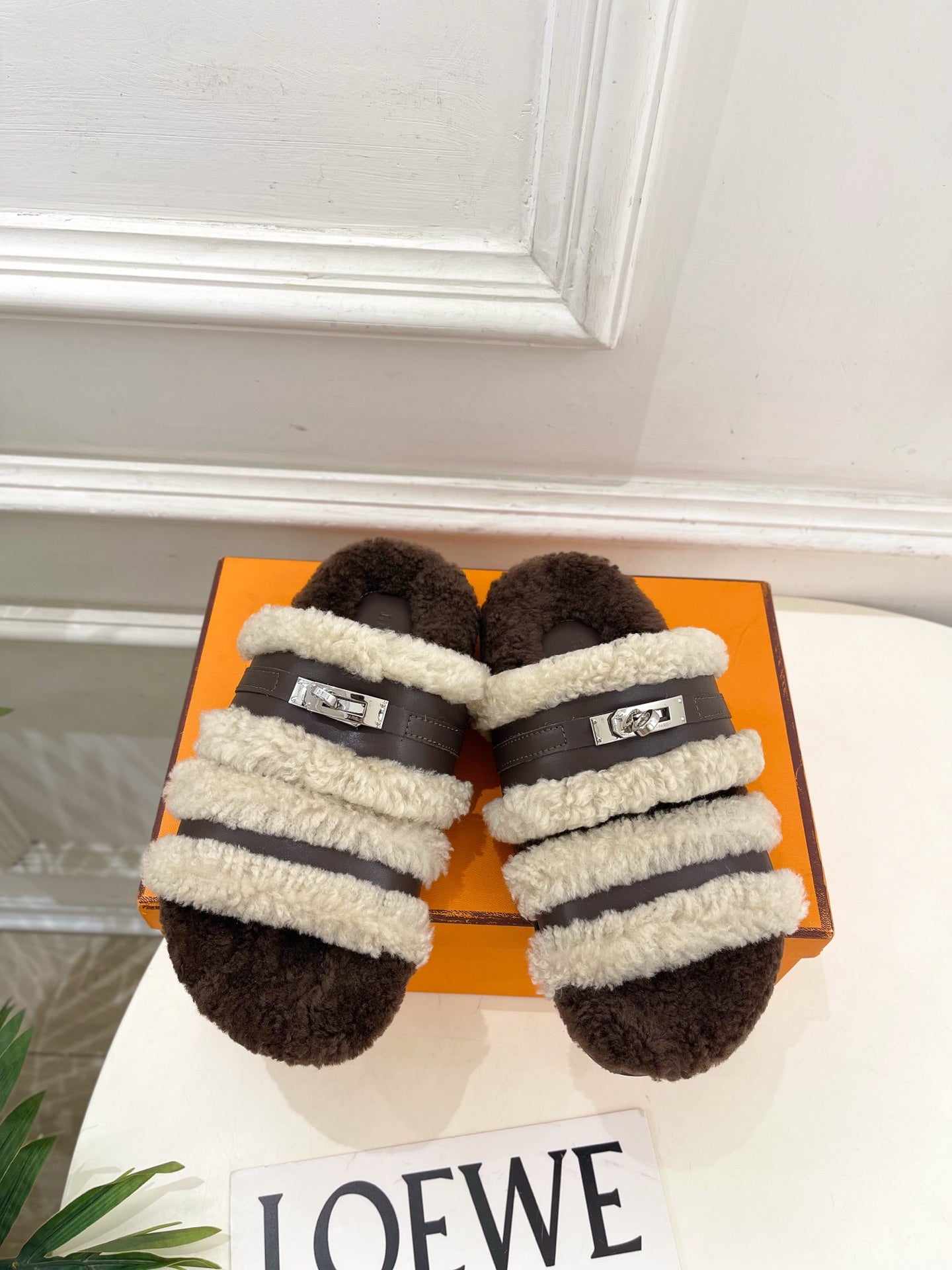 HM Slippers Classic Kelly Sliver Buckle Brown Wool 479616