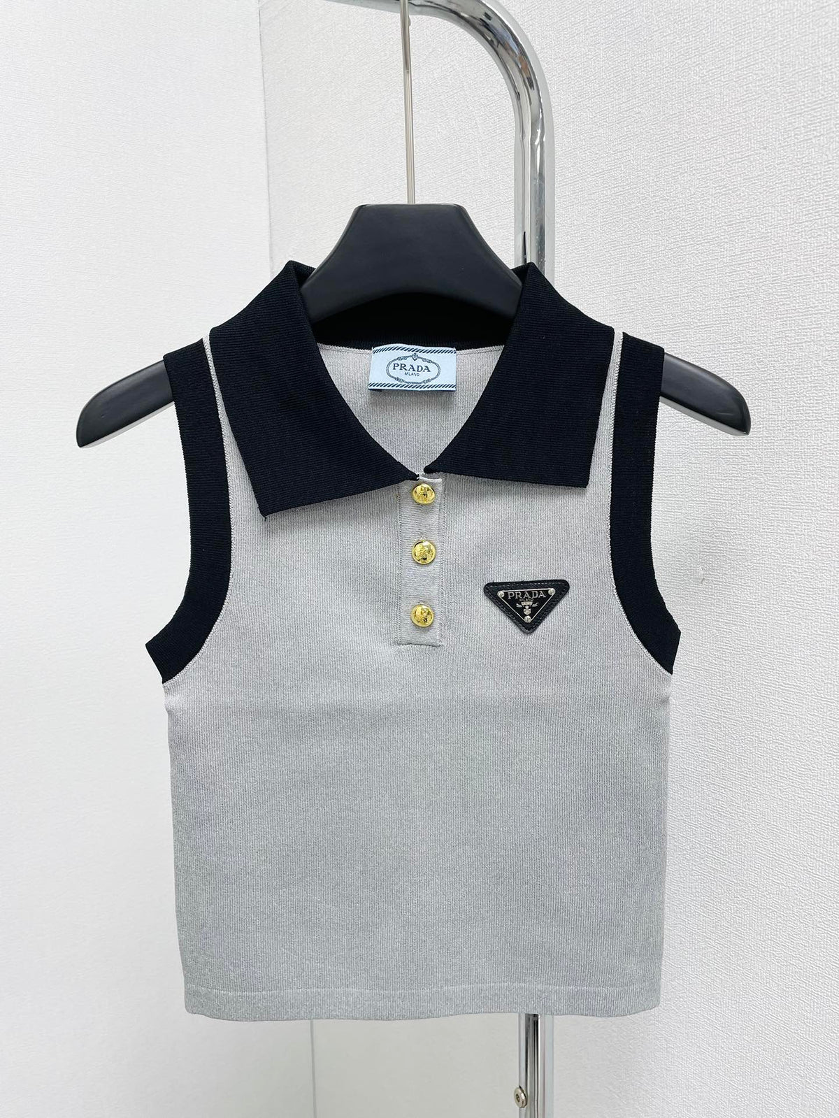 Pra Contrast Colour Lapel Vest