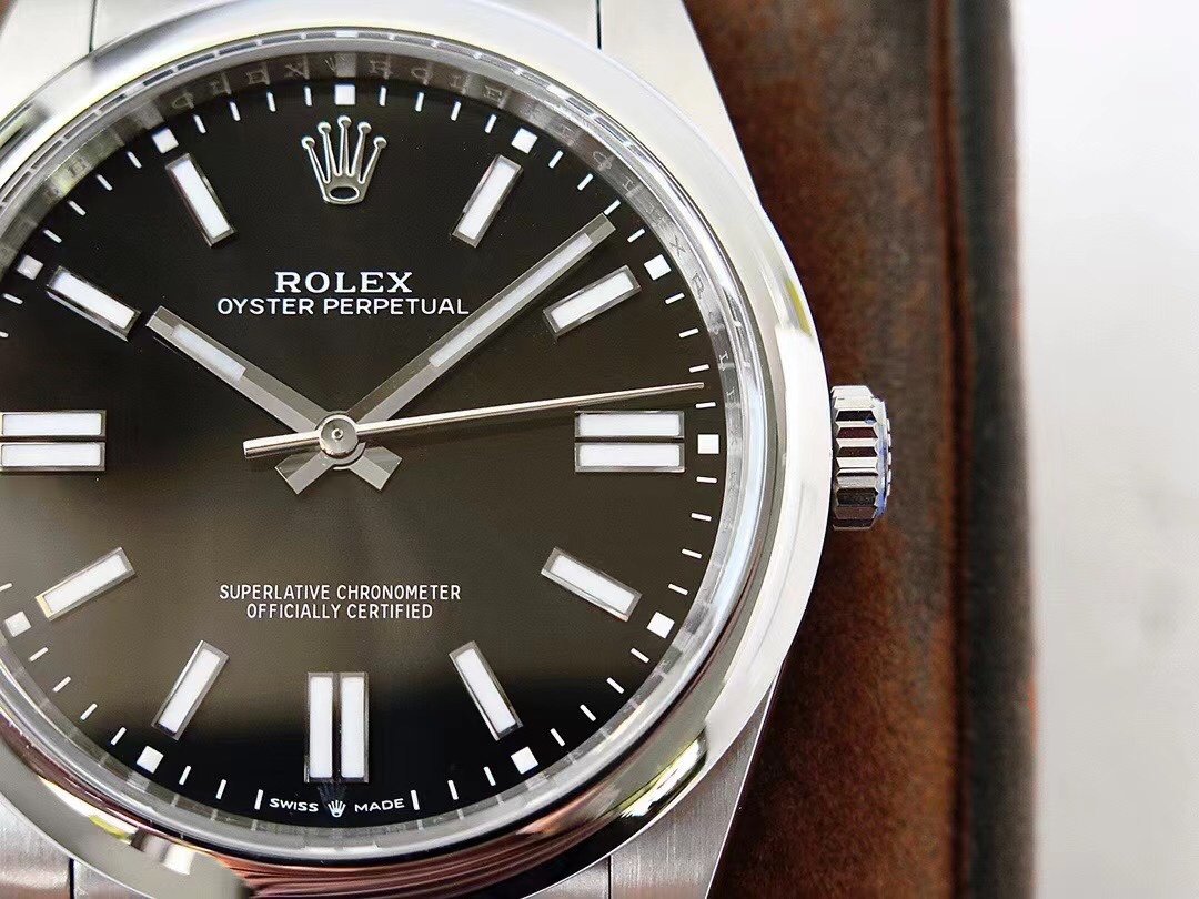 OYSTER PERPETUAL 41 STAINLESS STEEL BLACK DIAL